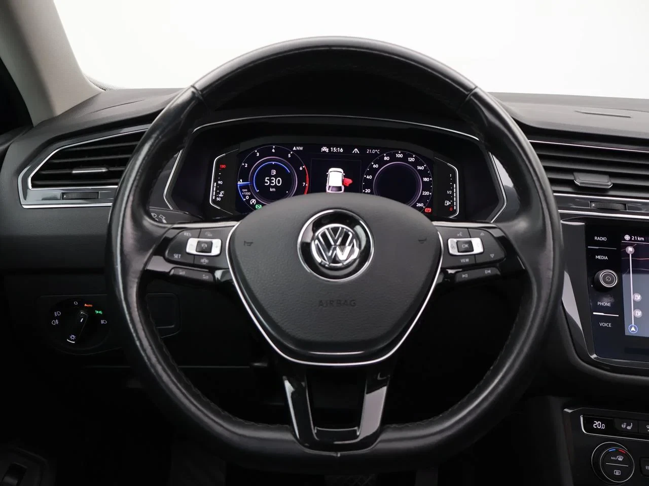 Volkswagen-Tiguan Allspace-image-13