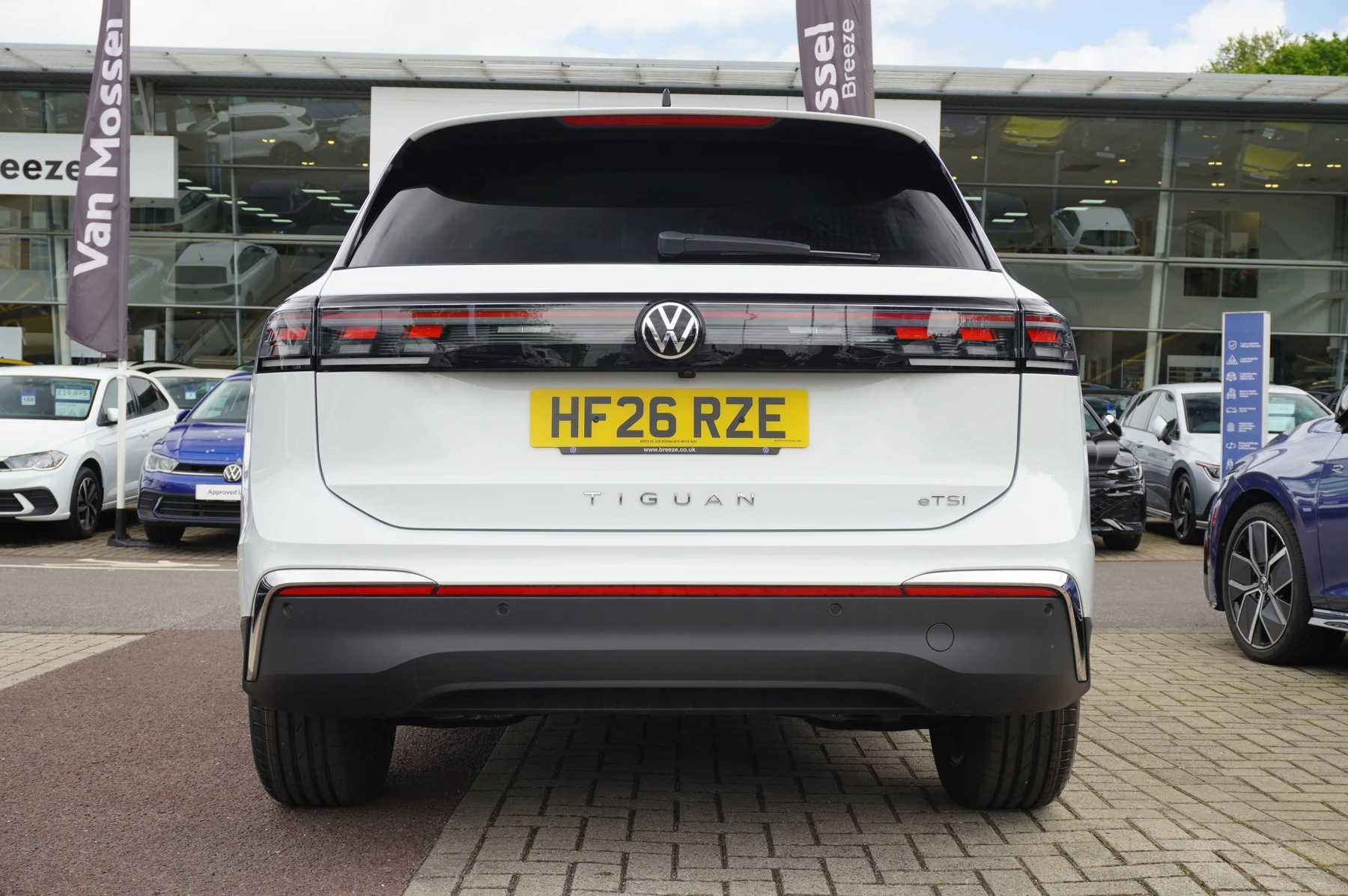 Volkswagen-Tiguan-image-15