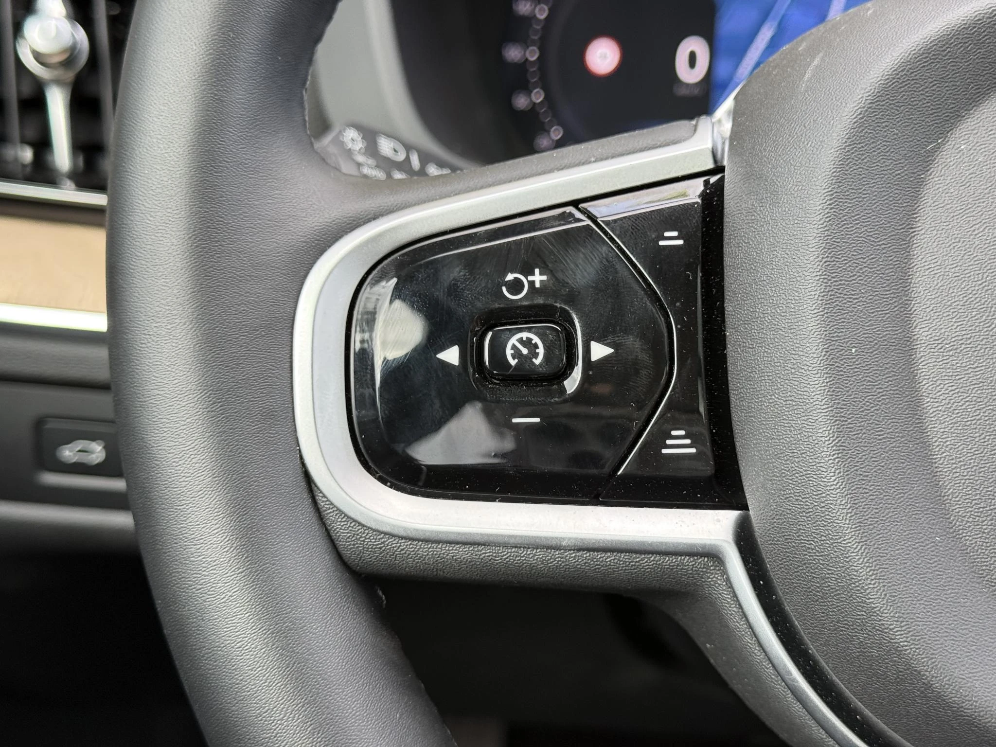 Volvo-XC60-image-26