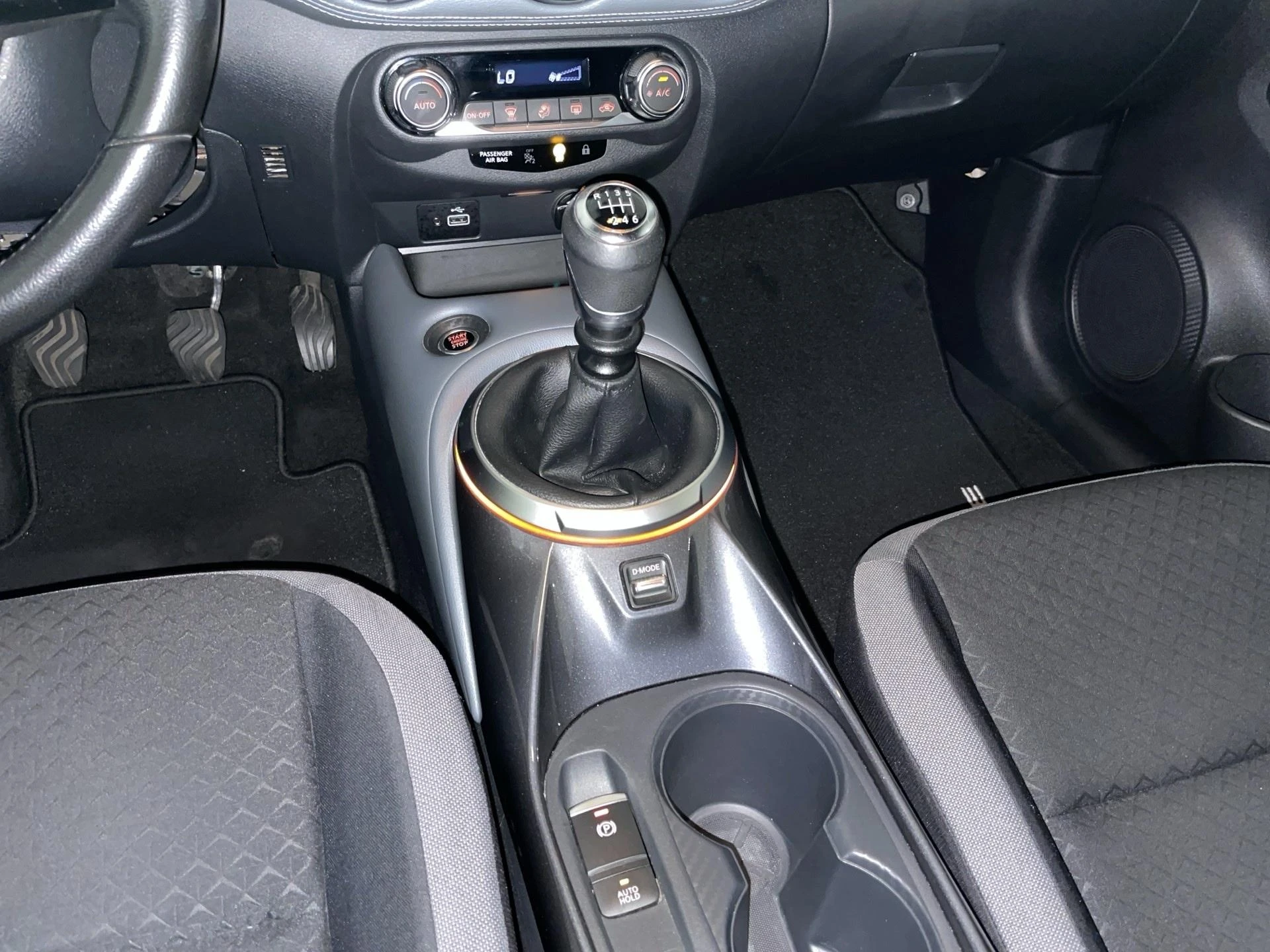 Nissan Juke 1.0 DIG-T Tekna