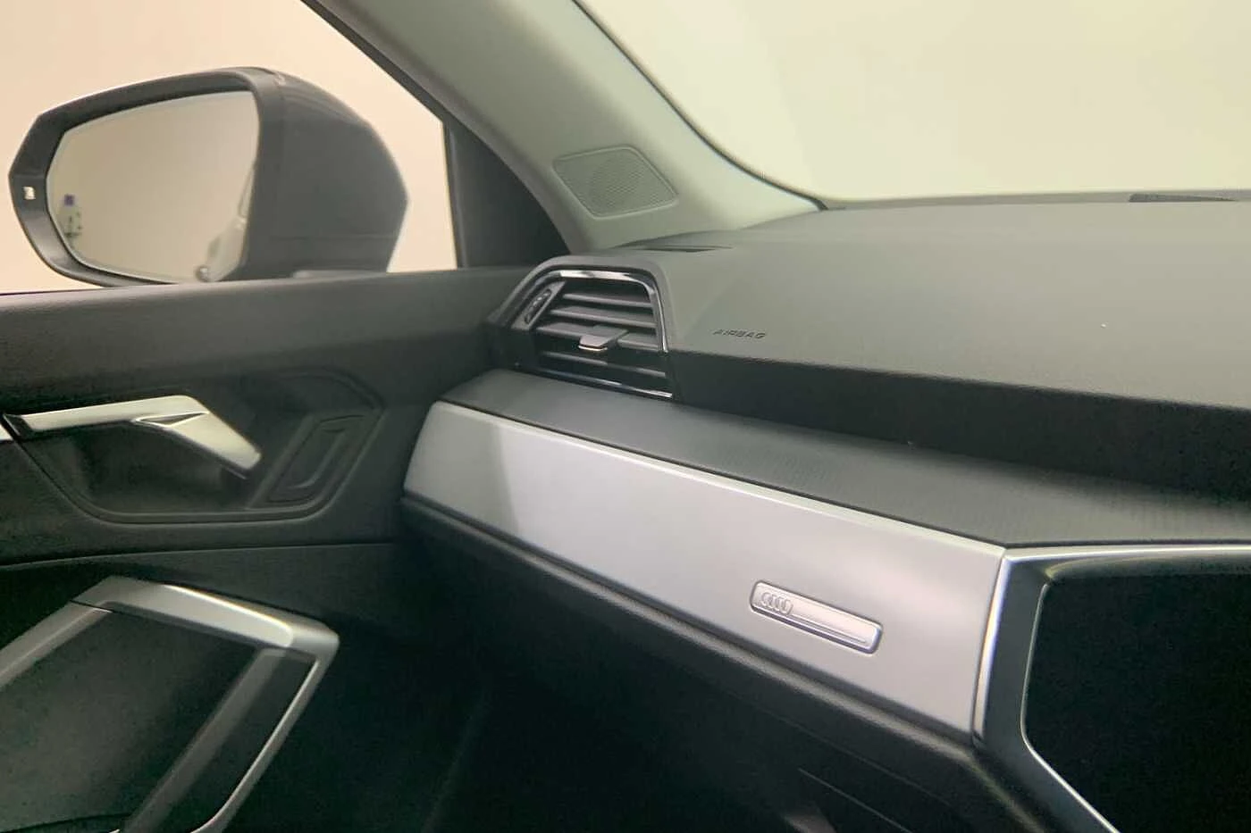 Audi-Q3-image-19