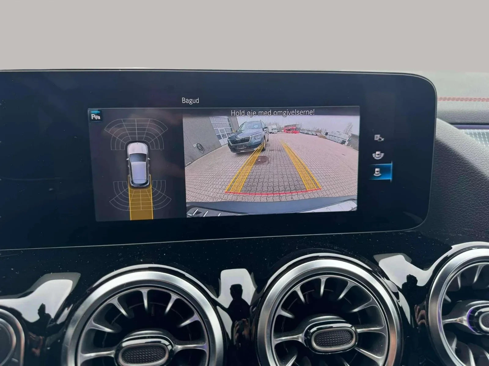 Mercedes-Benz-EQA-image-10