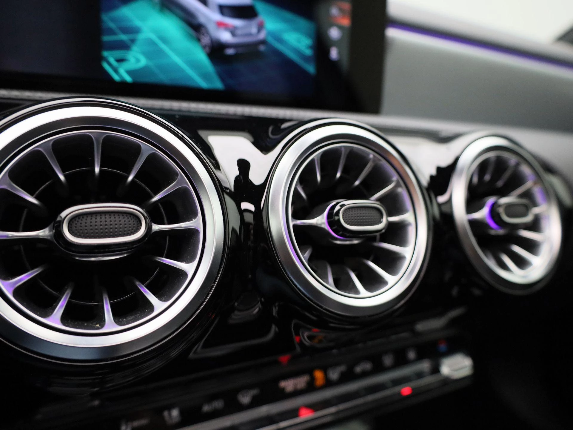 Mercedes-Benz-A-Klasse-image-34