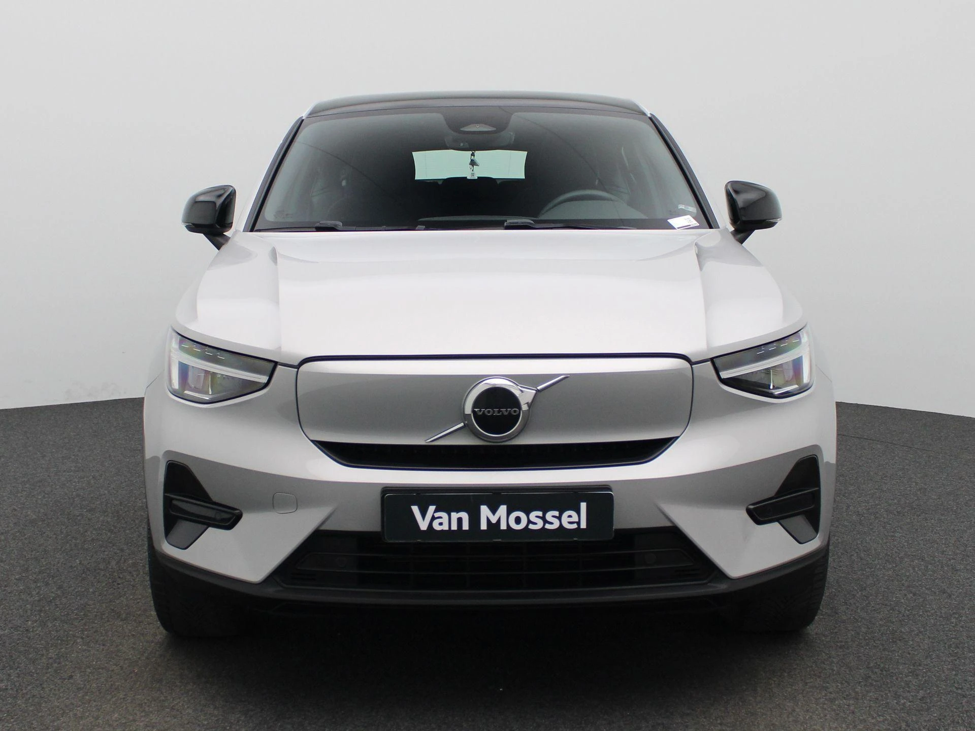 Volvo-C40-image-2