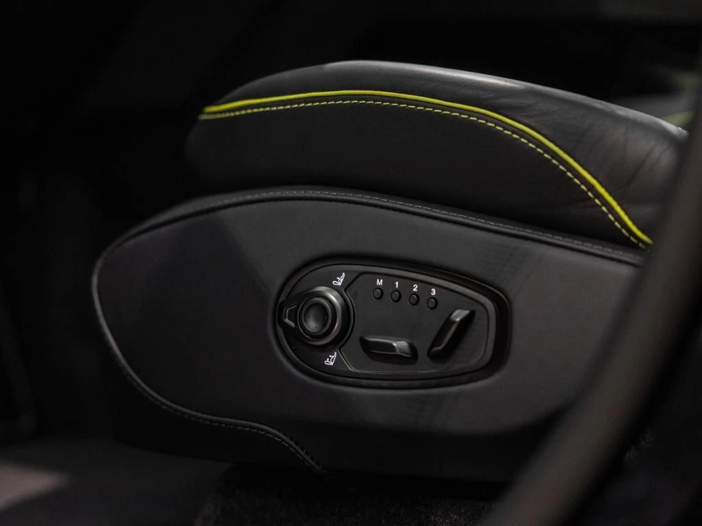 Aston Martin DBX 707 AMR Aston Martin Hamburg