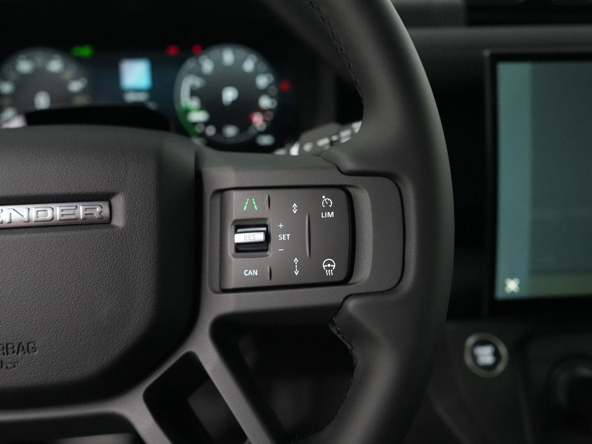 Land Rover-Defender-image-15