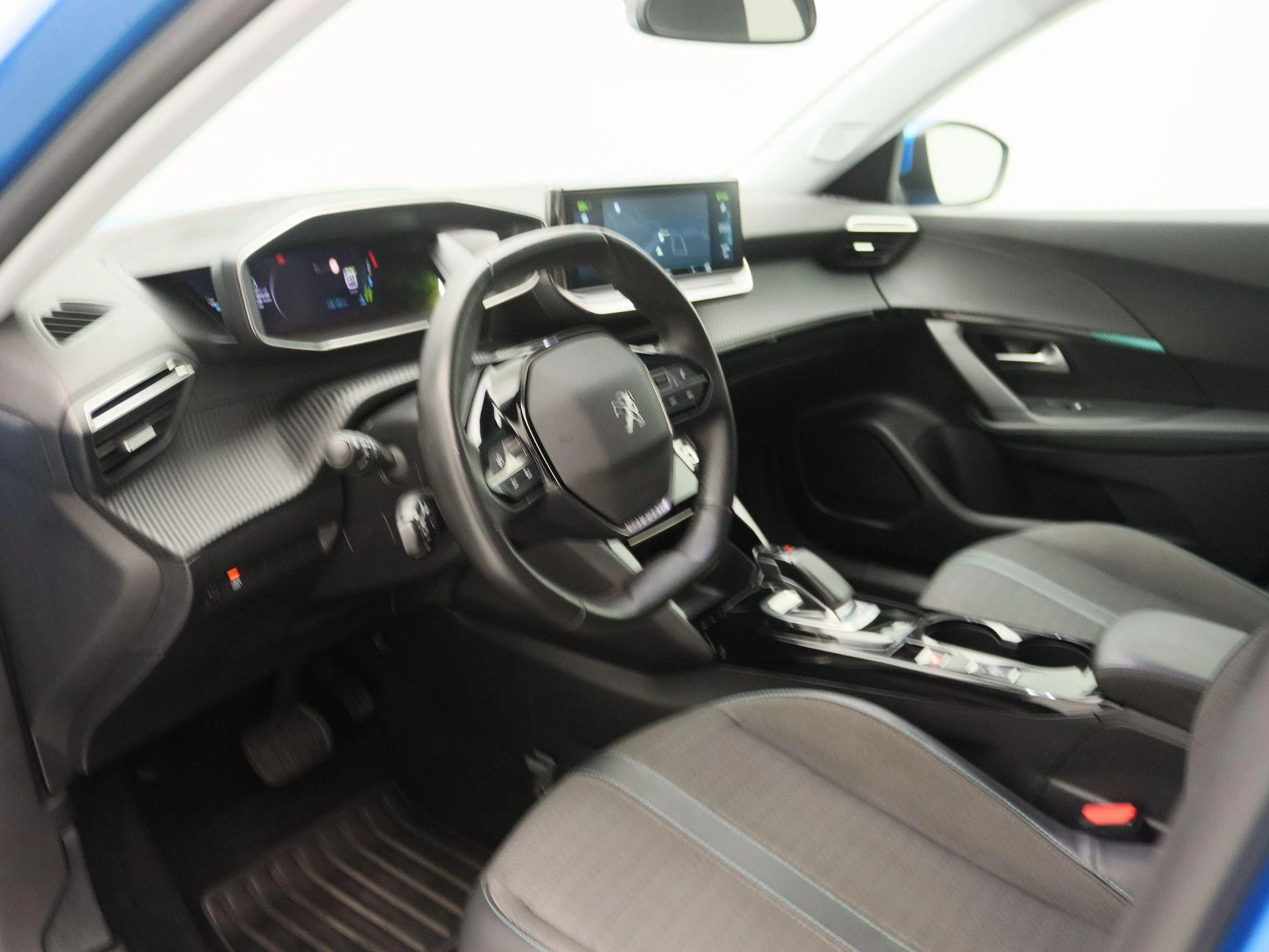 Peugeot e-2008 EV Allure Pack 50 kWh