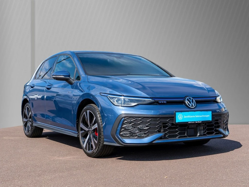 Volkswagen-Golf-image-2