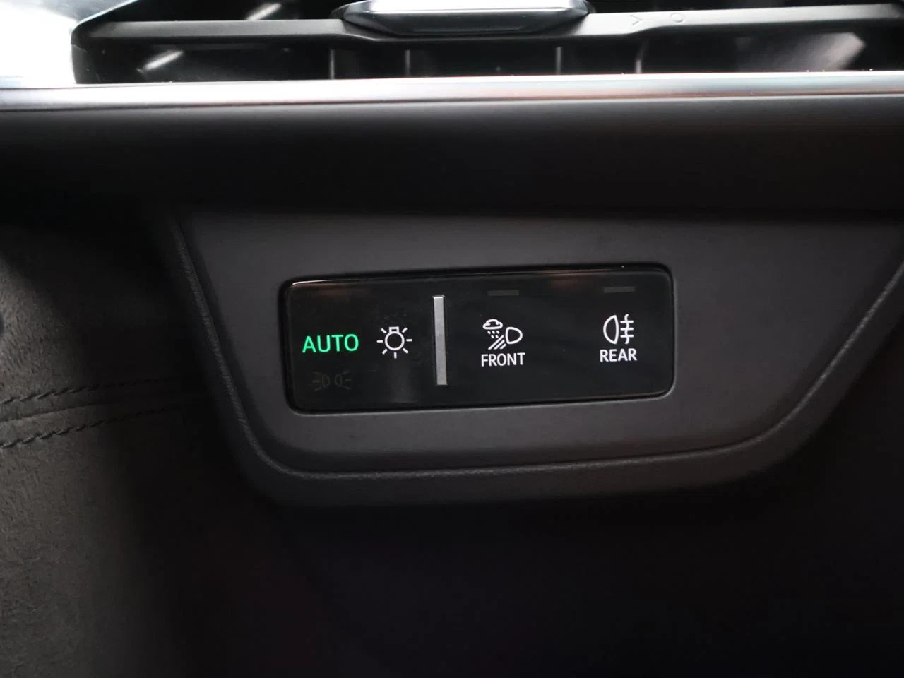 Audi e-tron GT Audi e-tron GT QUATTRO 476PK *AUTOMAAT*LEDER*PANODAK*SPORTZETESL*B&O*CAMERA*ACC*NAVI*APP-CONNECT*...*