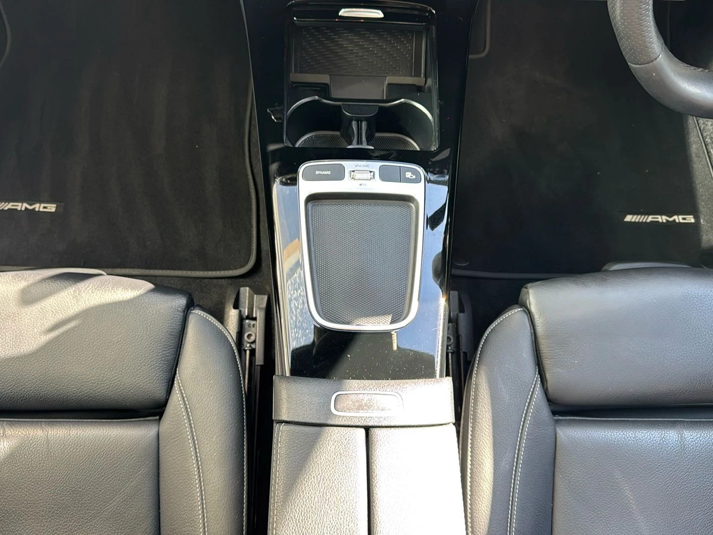 Mercedes-Benz-CLA-image-11