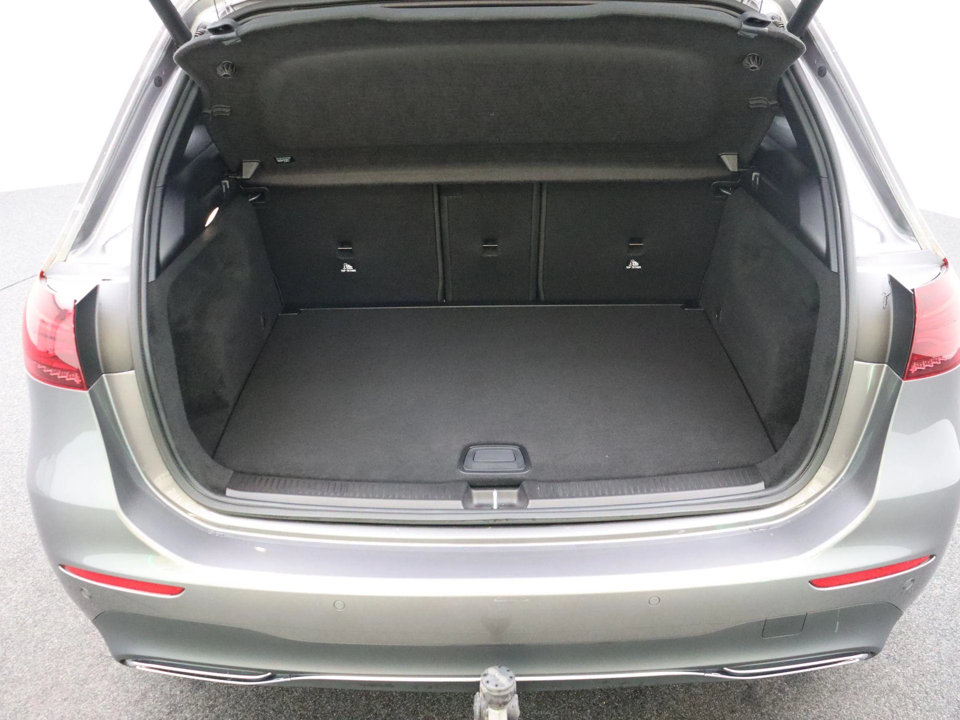 Mercedes-Benz B-Klasse 180 Business Line + CARPLAY + TREKHAAK +