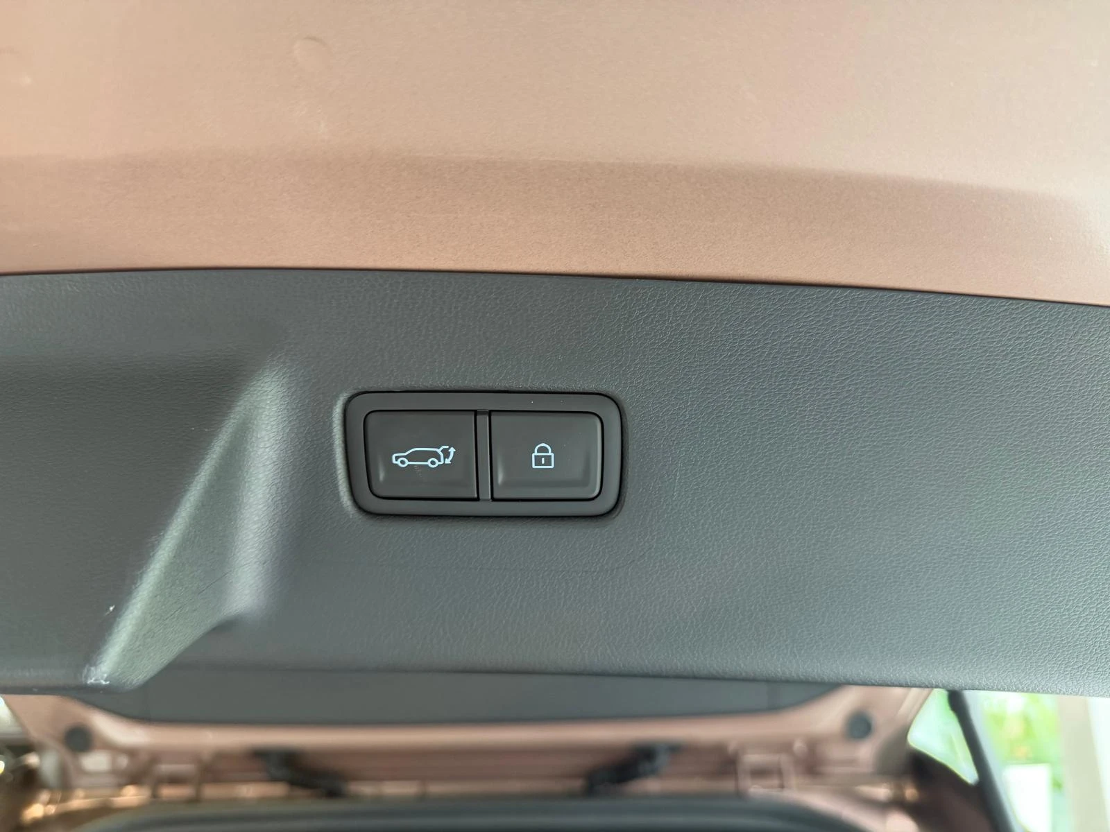 Hyundai-Santa Fe-image-26