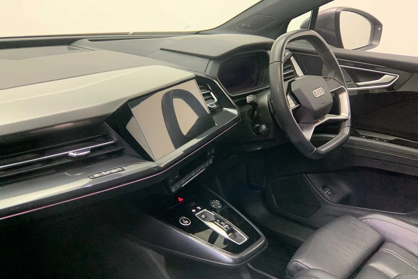 Audi-Q4 Sportback e-tron-image-11