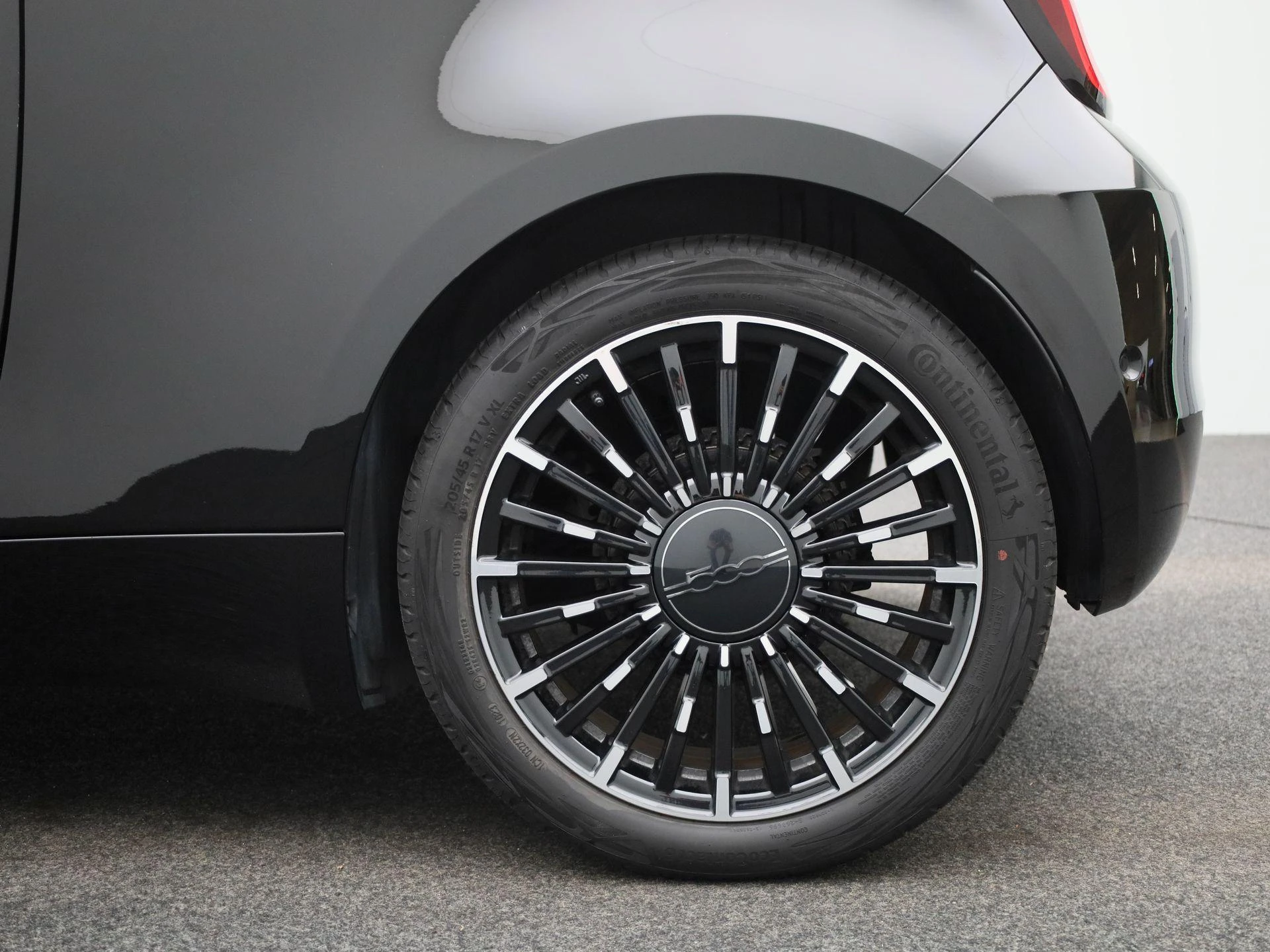 Fiat-500C-image-12