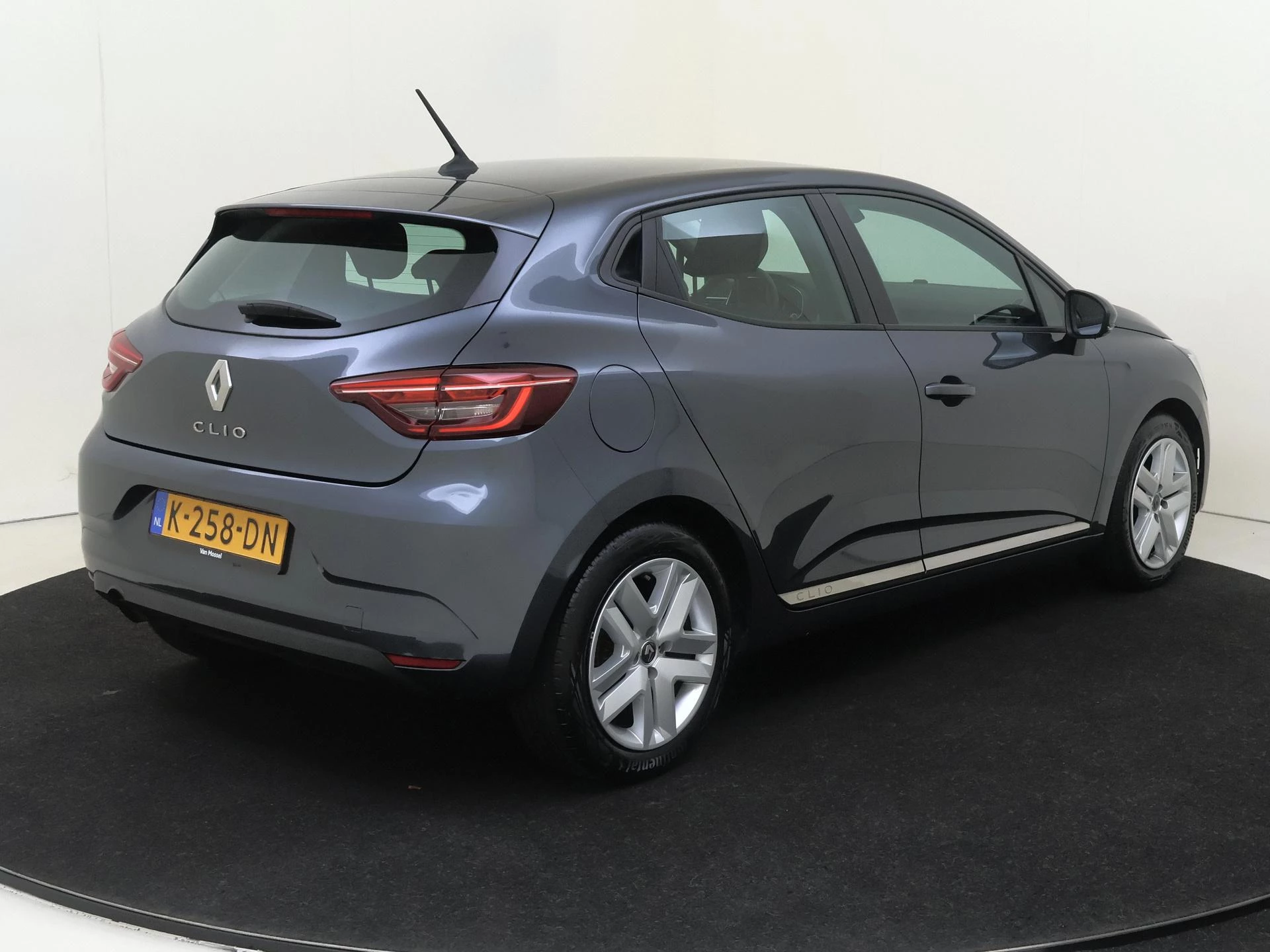 Renault-Clio-image-7