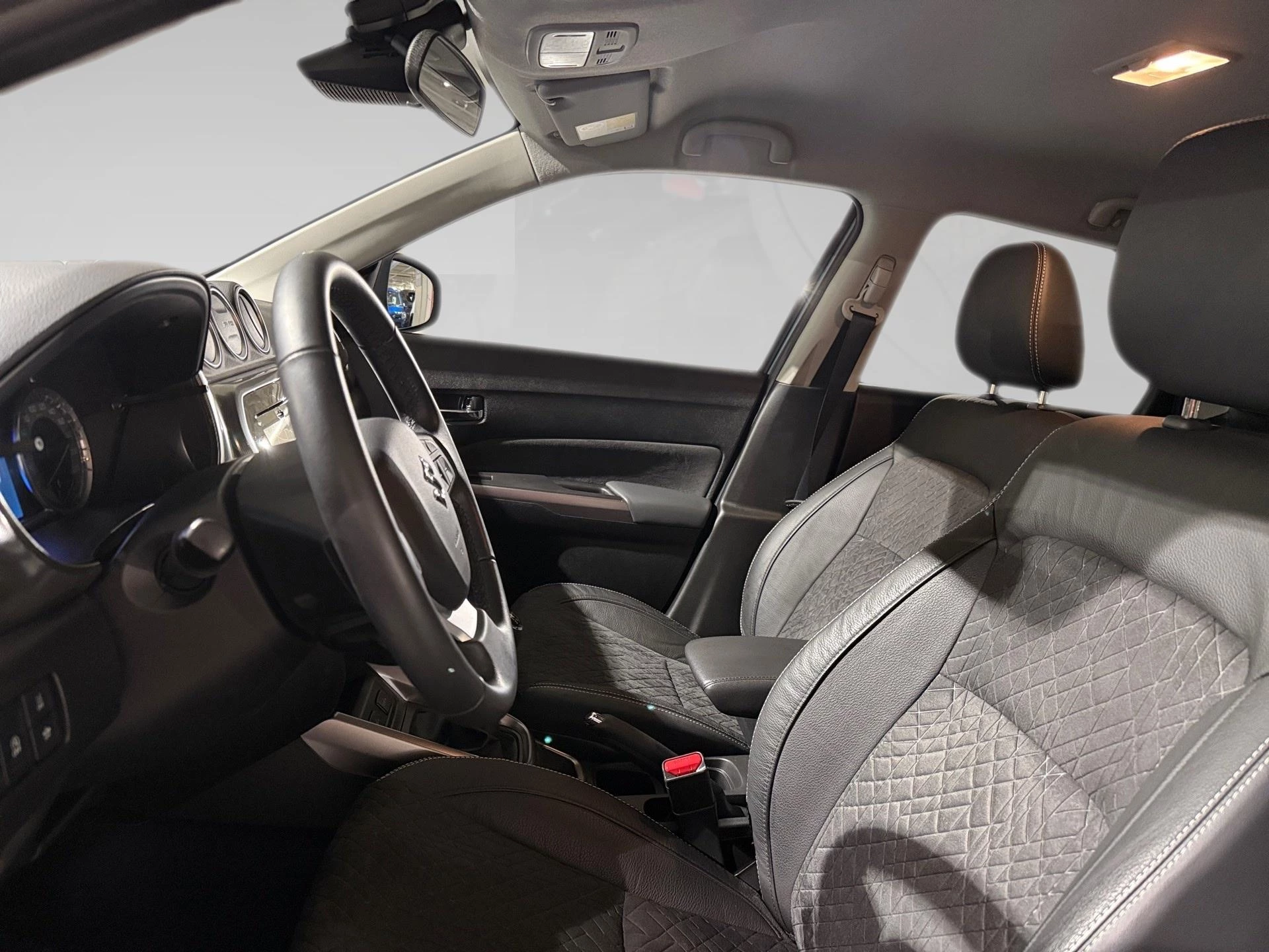 Suzuki-Grand Vitara-image-3