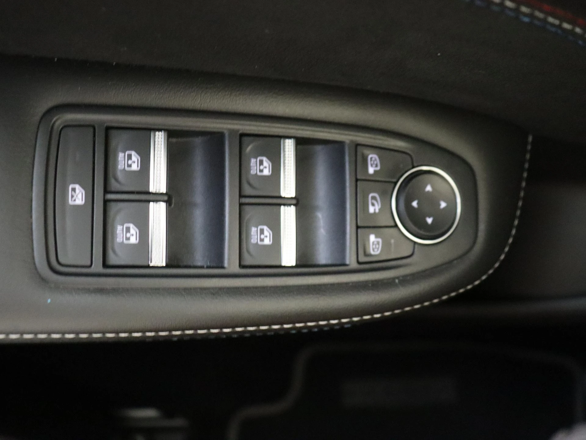 Renault-Arkana-image-24