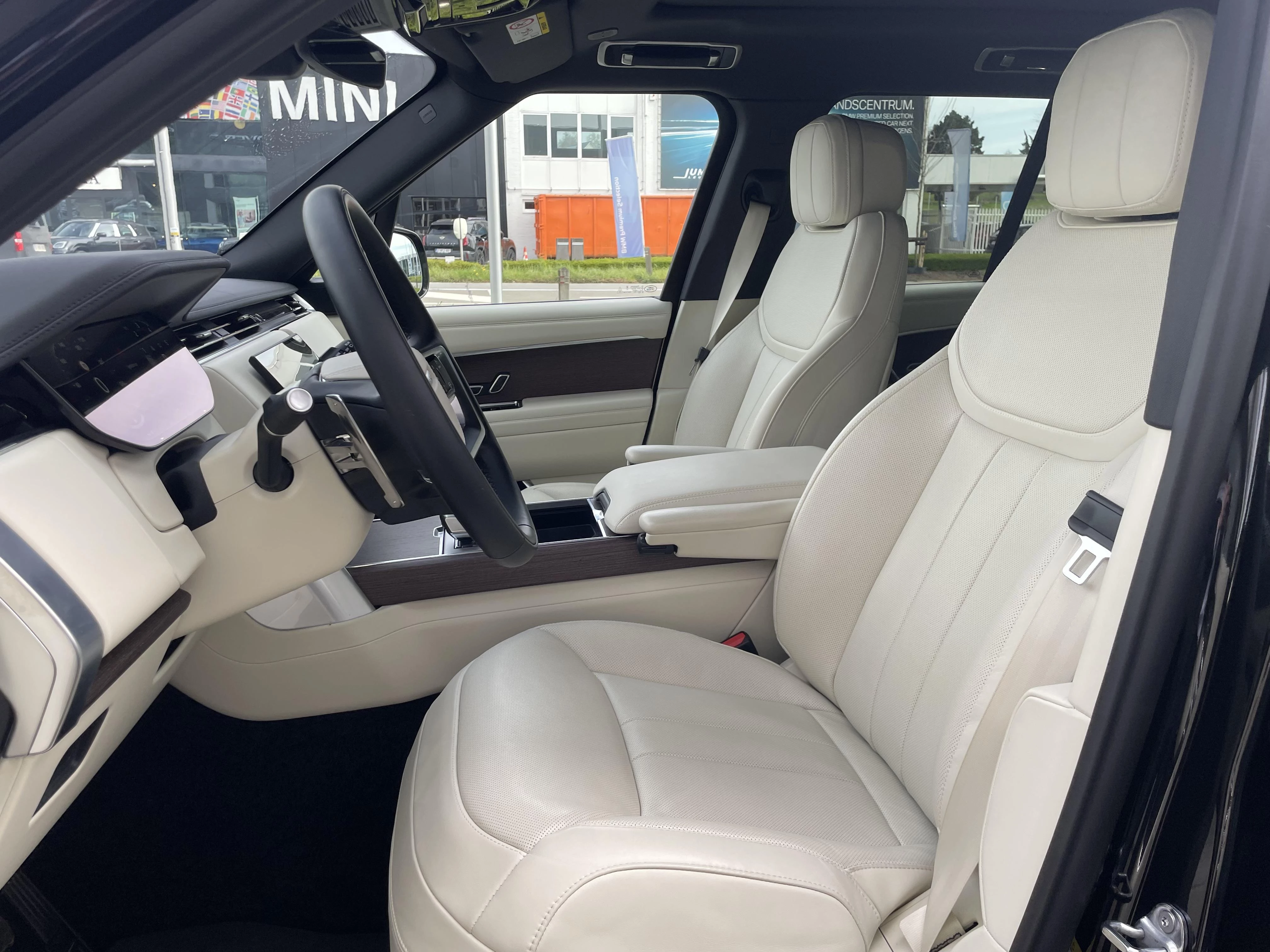 Land Rover Range Rover SWB P460e SE