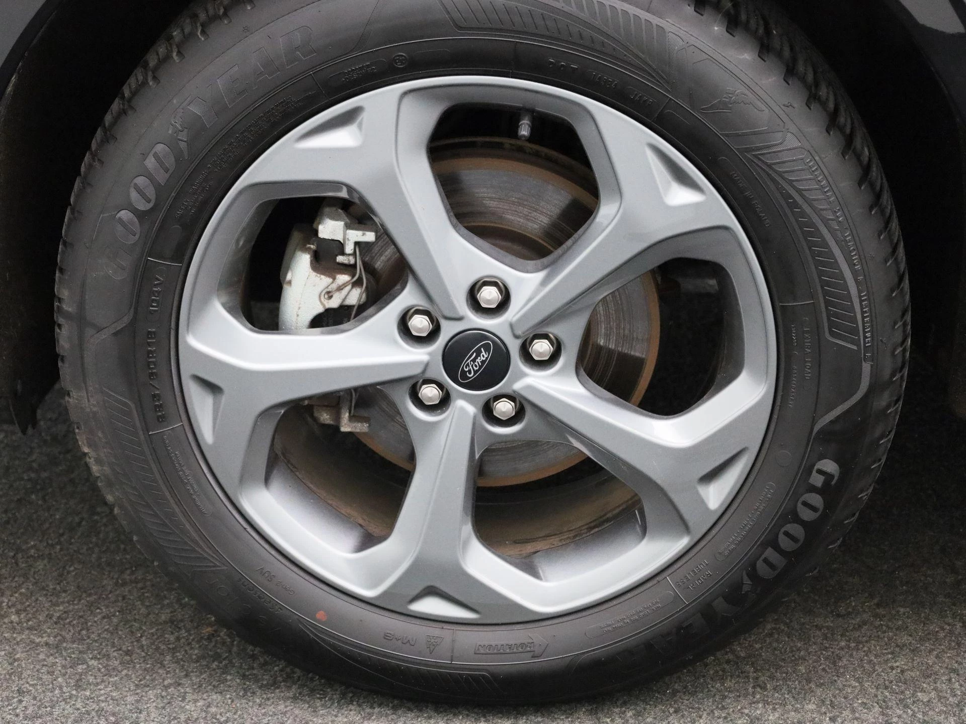 Ford-Kuga-image-13