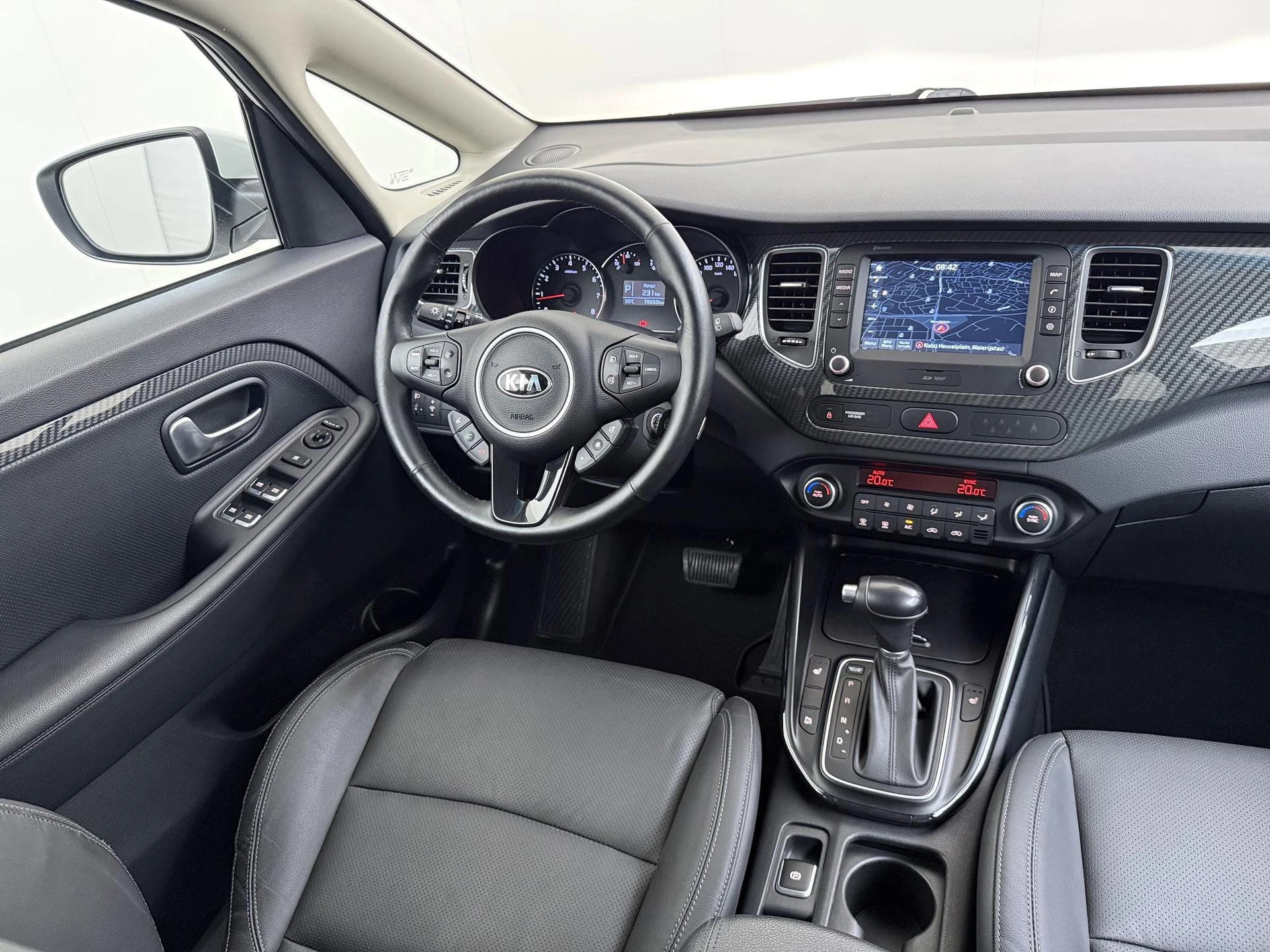 Kia-Carens-image-5