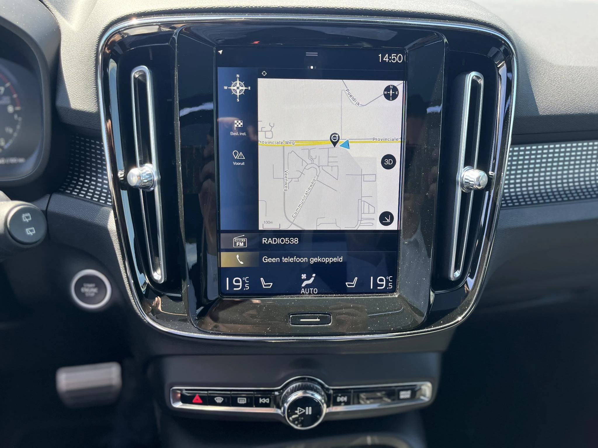Volvo-XC40-image-21