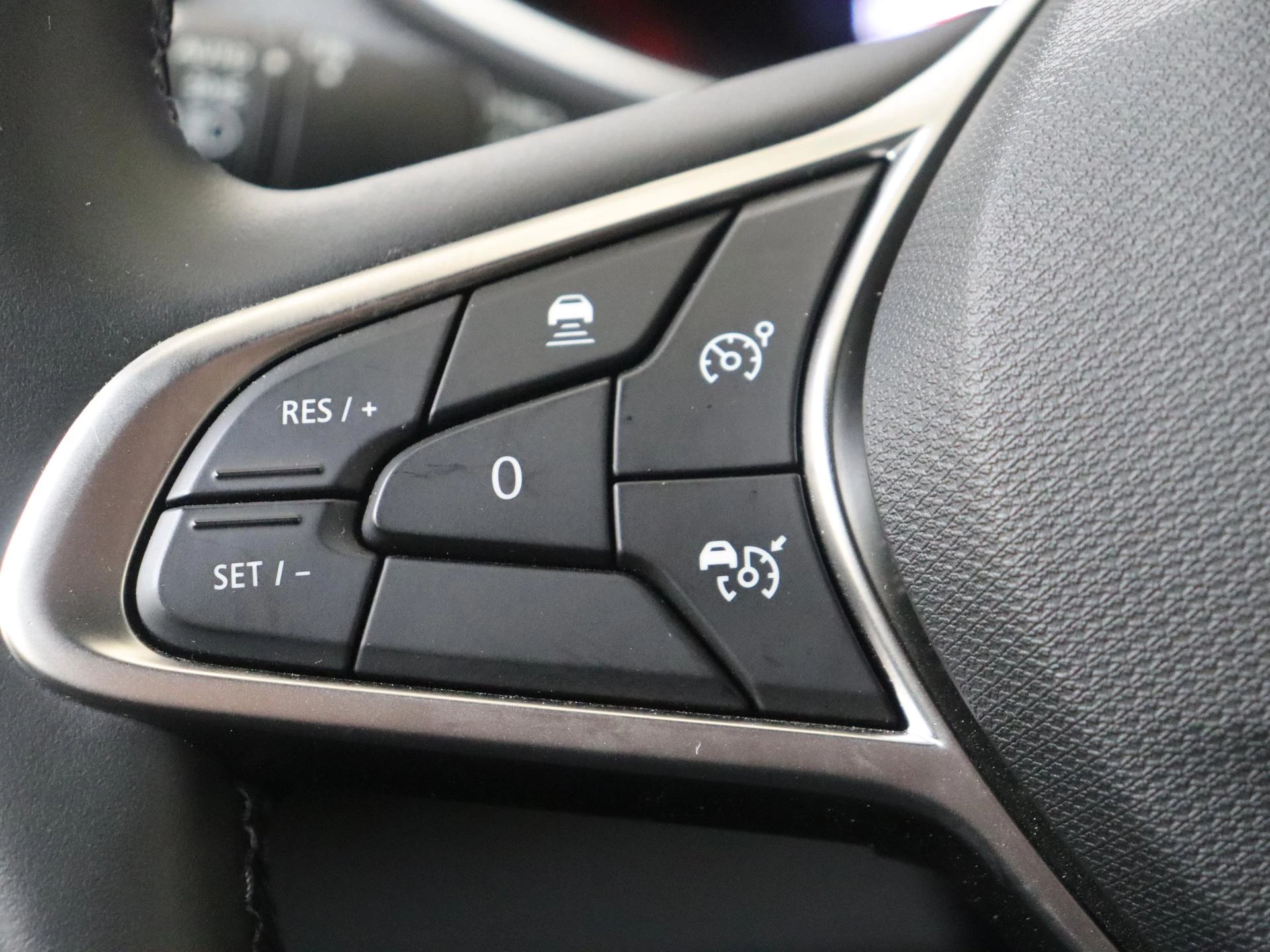 Renault-Clio-image-16