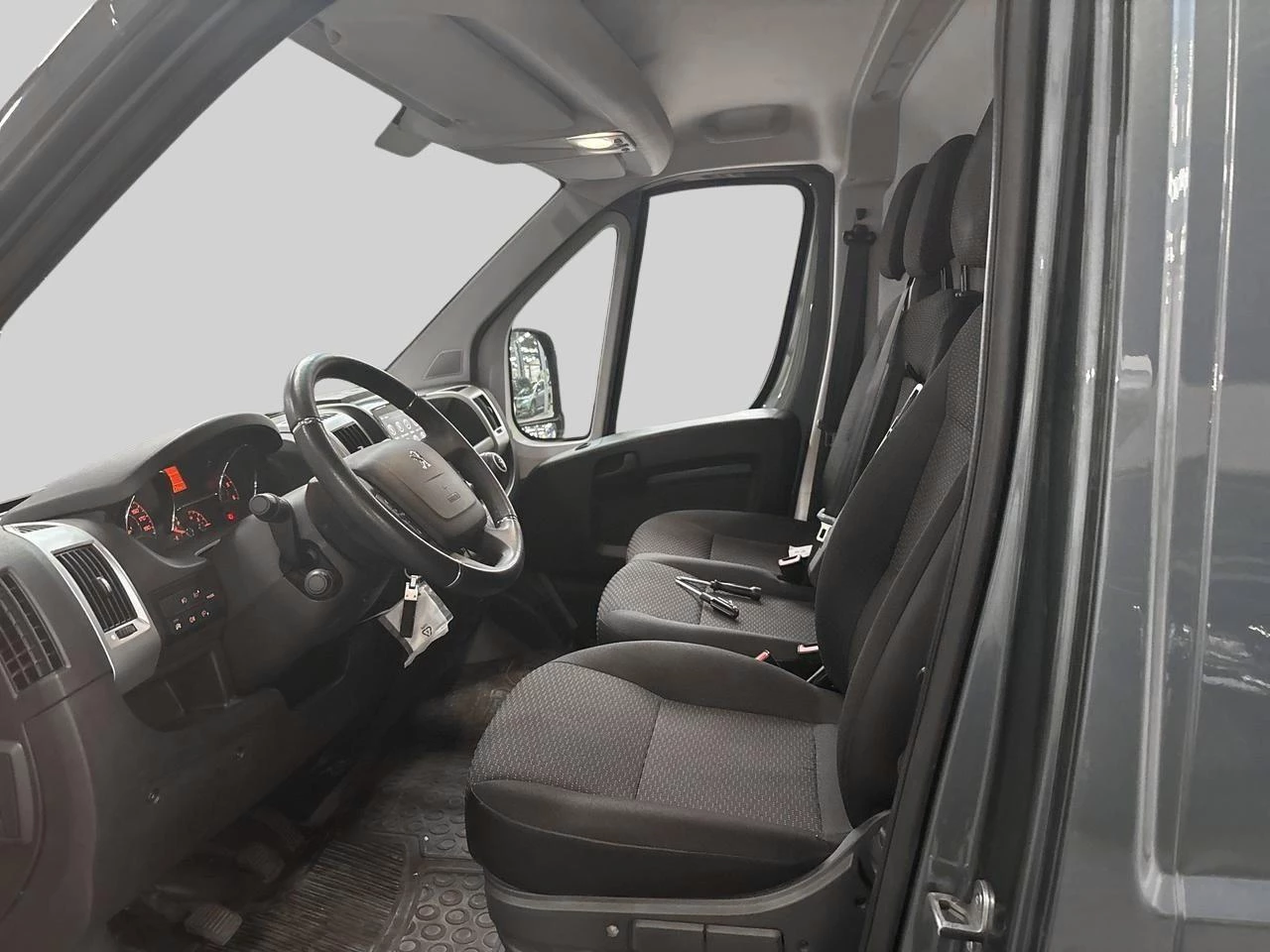 Peugeot-Boxer-image-7