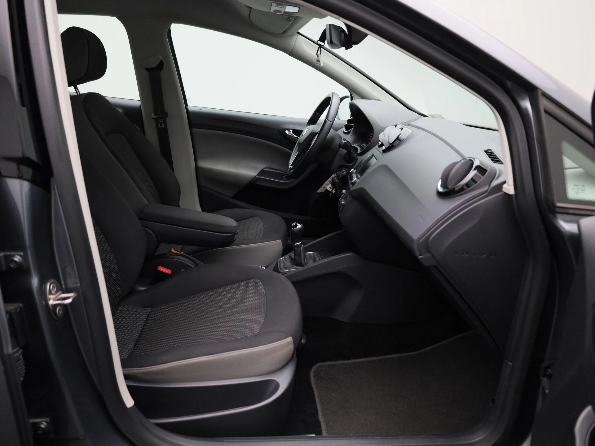SEAT-Ibiza-image-29