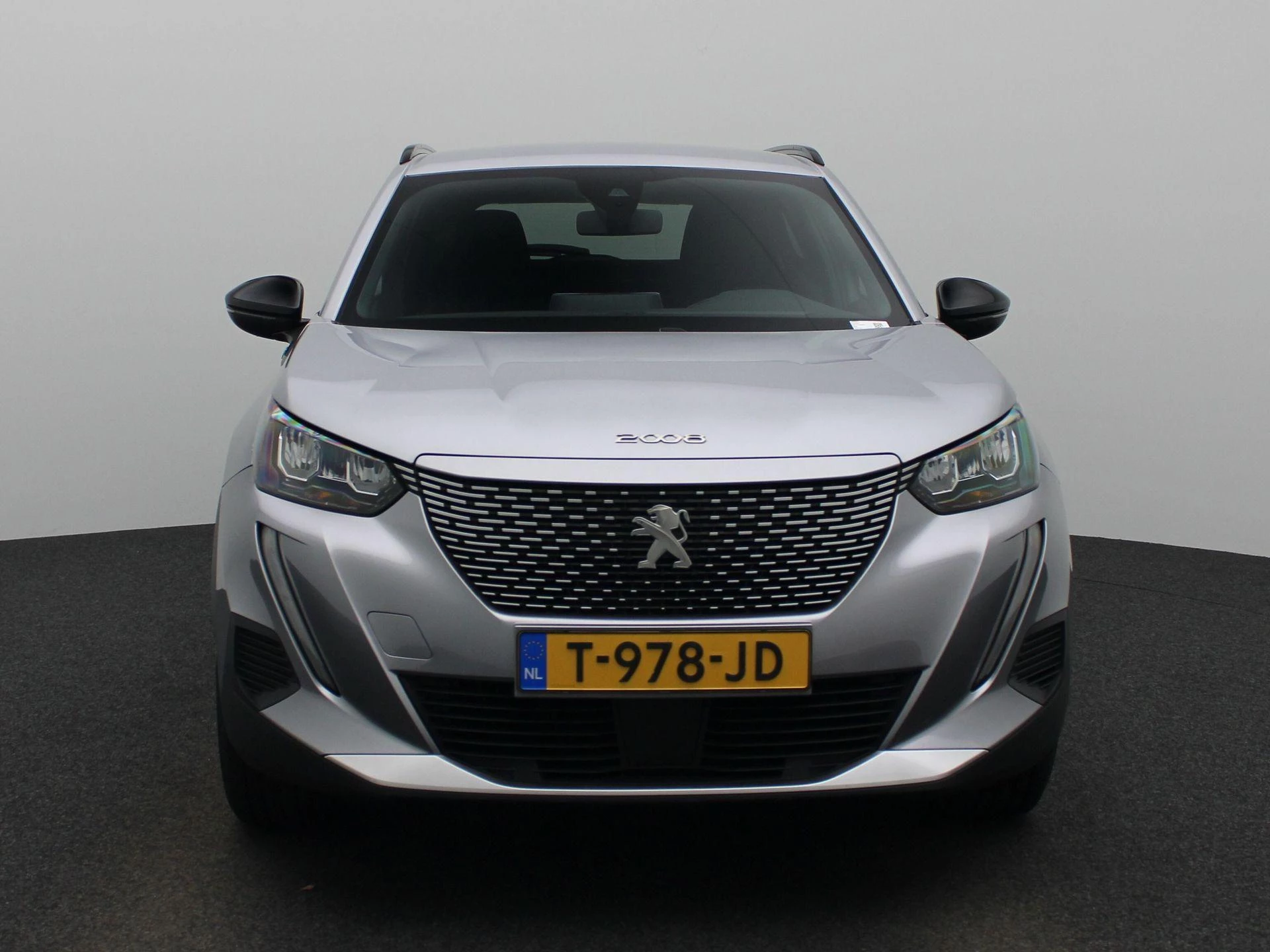 Peugeot-e-2008-image-3