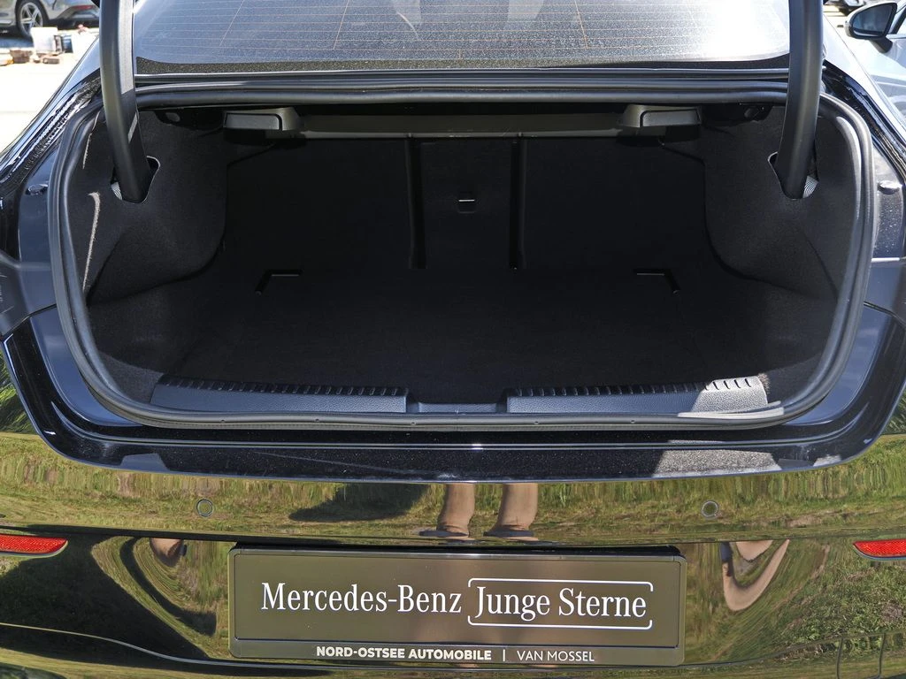 Mercedes-Benz-CLA 220 d-image-14