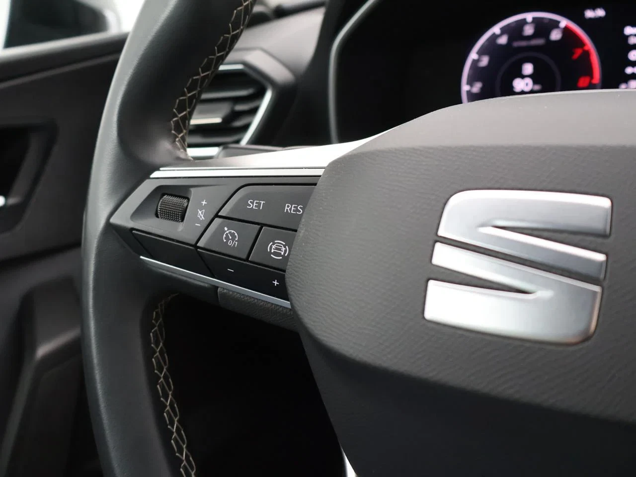 SEAT-Leon-image-14