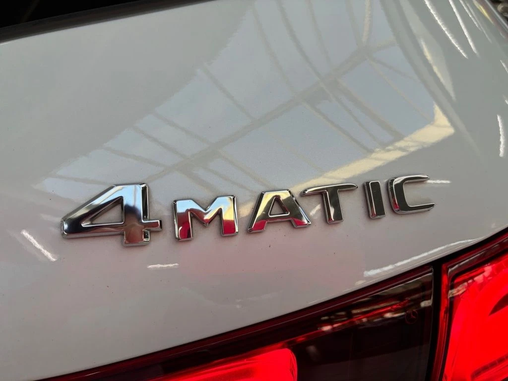 Mercedes-Benz-GLA 220 d-image-20