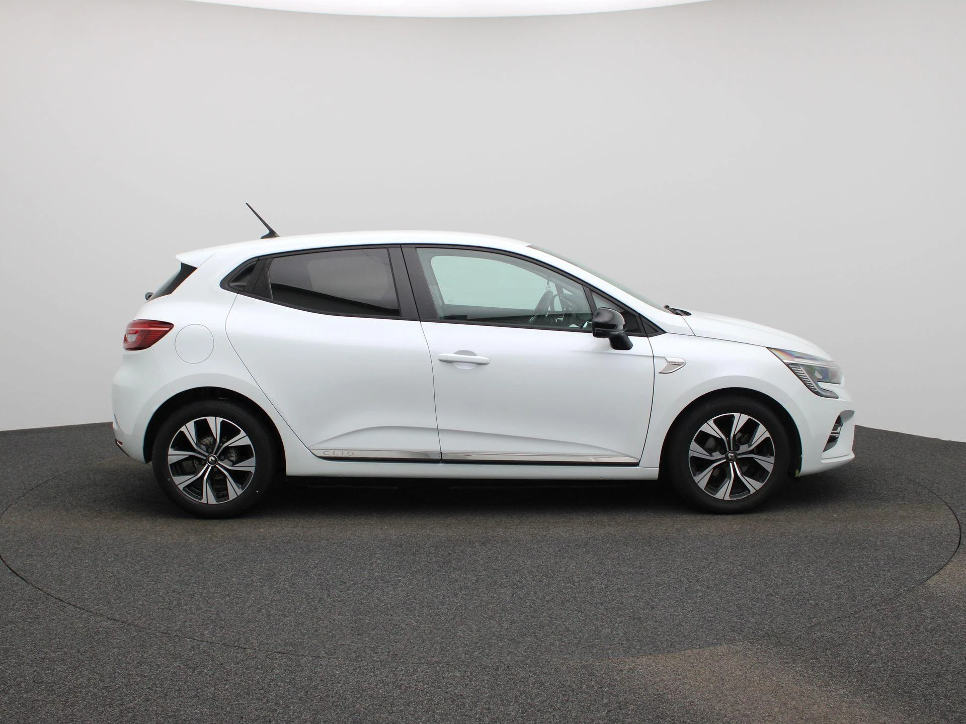 Renault-Clio-image-5