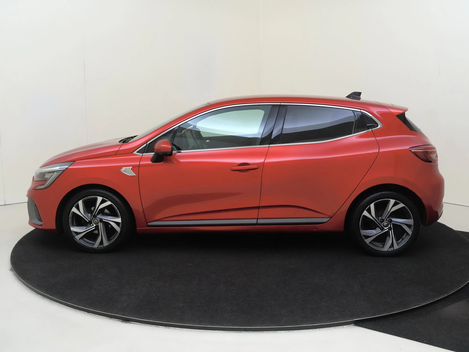 Renault-Clio-image-7