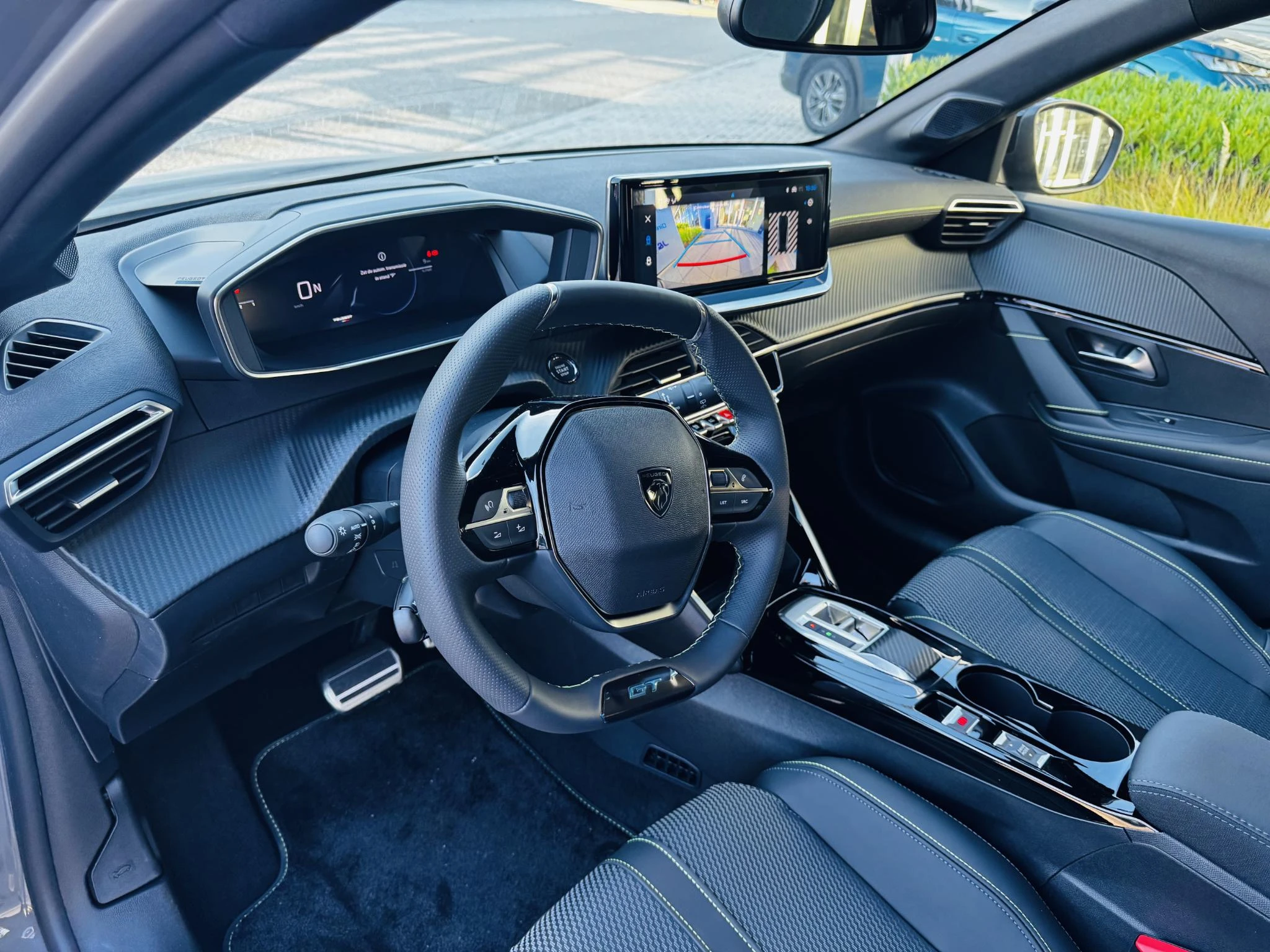 Peugeot-208-image-14