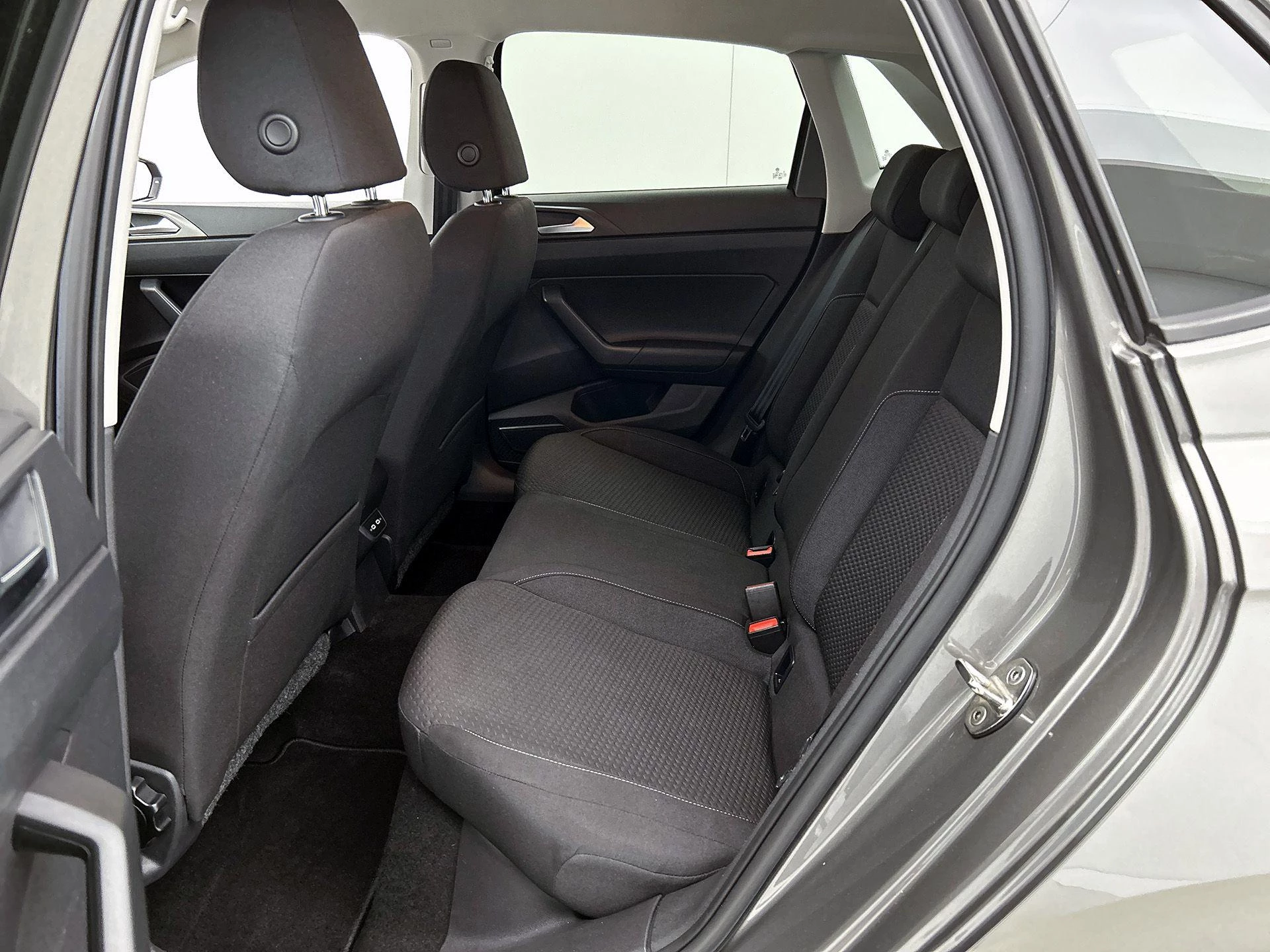 Volkswagen-Polo-image-25