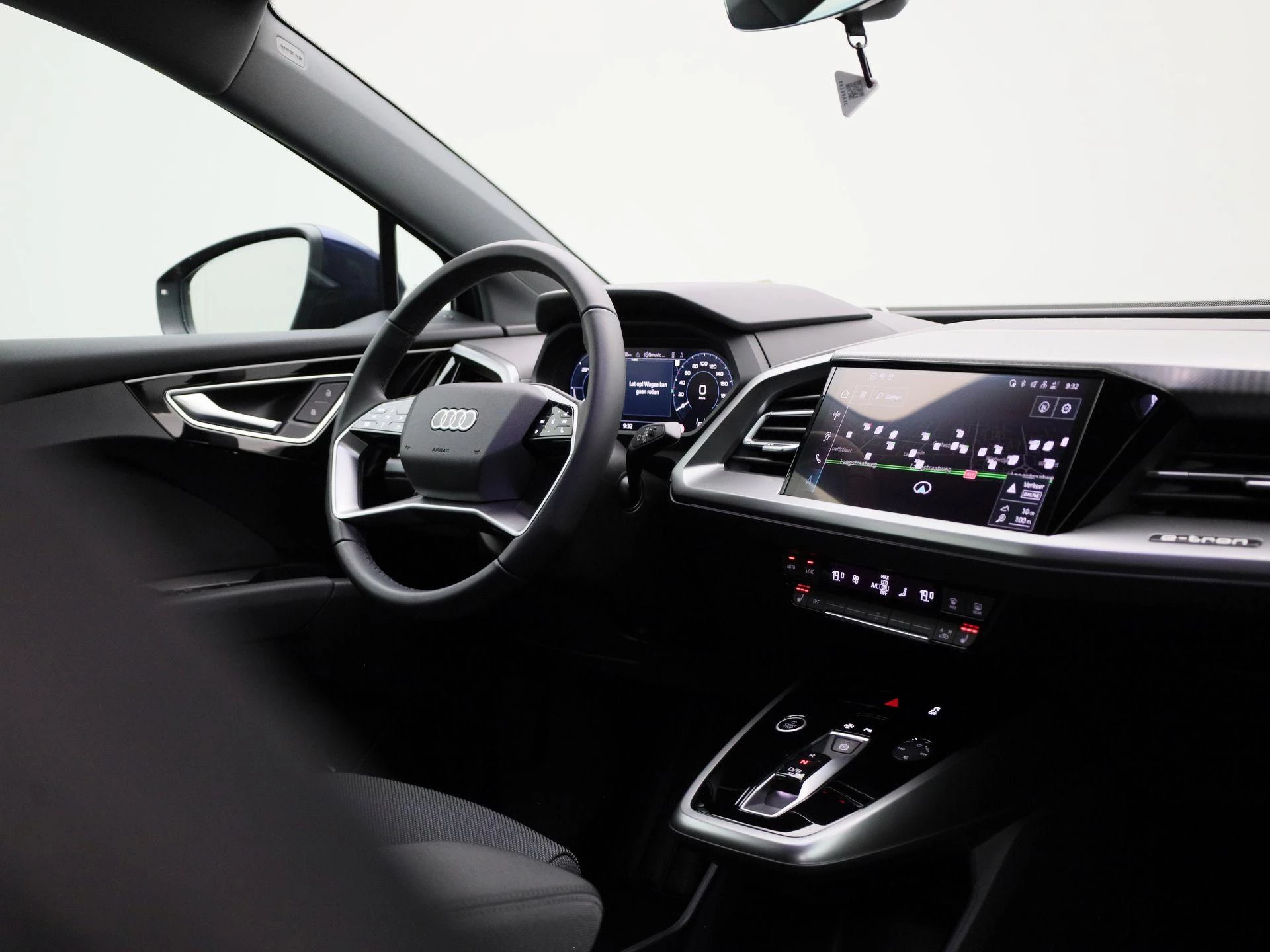 Audi-Q4 e-tron-image-34