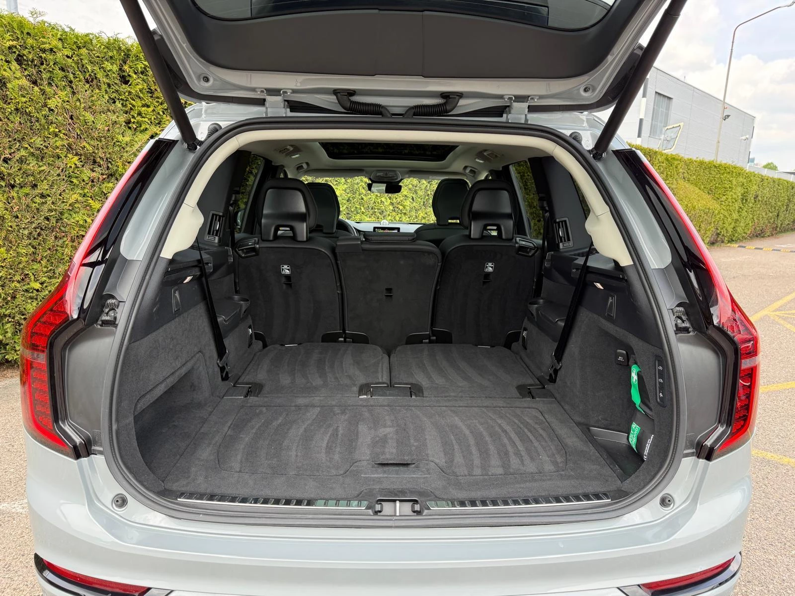 Volvo XC90 T8 Plug-in hybrid AWD Ultra Dark
