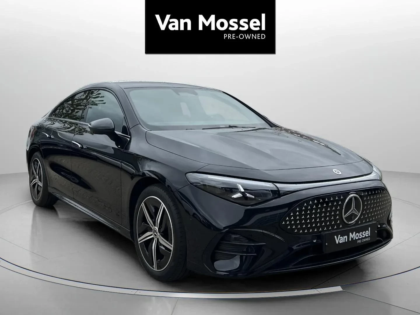 Mercedes-Benz-CLA-image-2