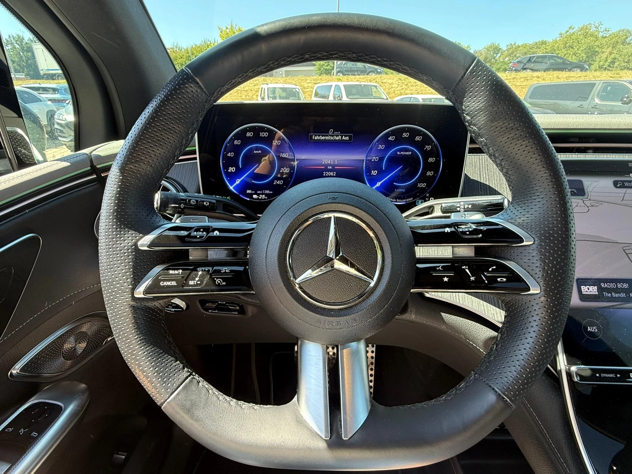 Mercedes-Benz-EQE-image-6