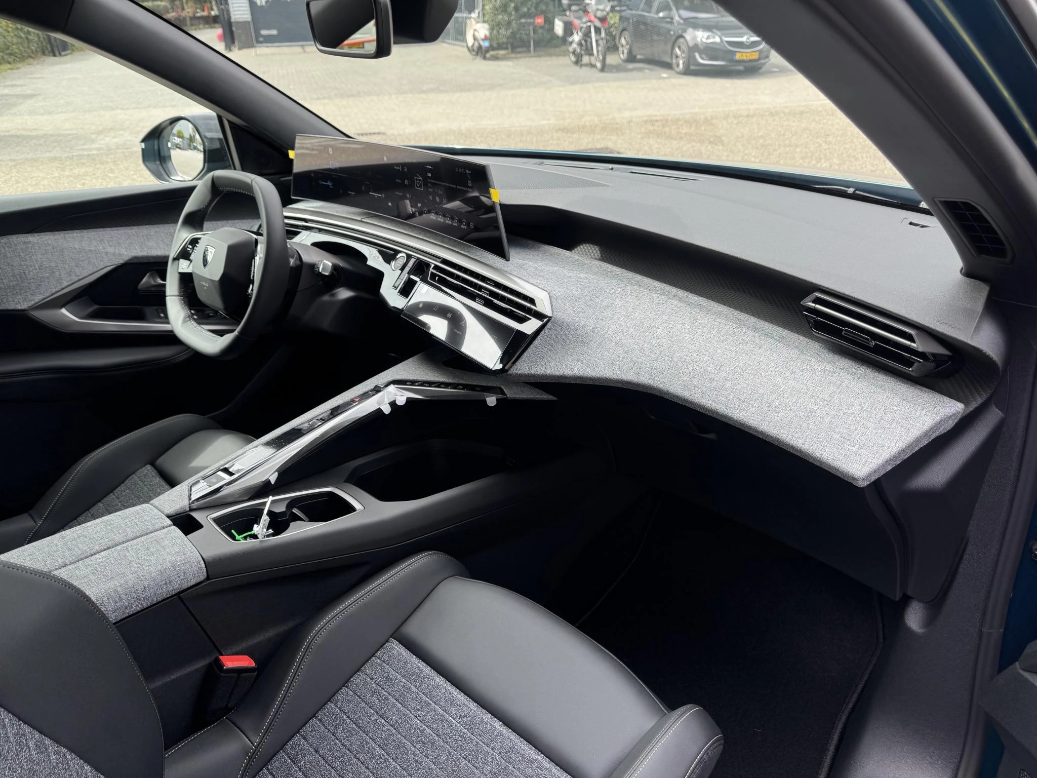 Peugeot-5008-image-16