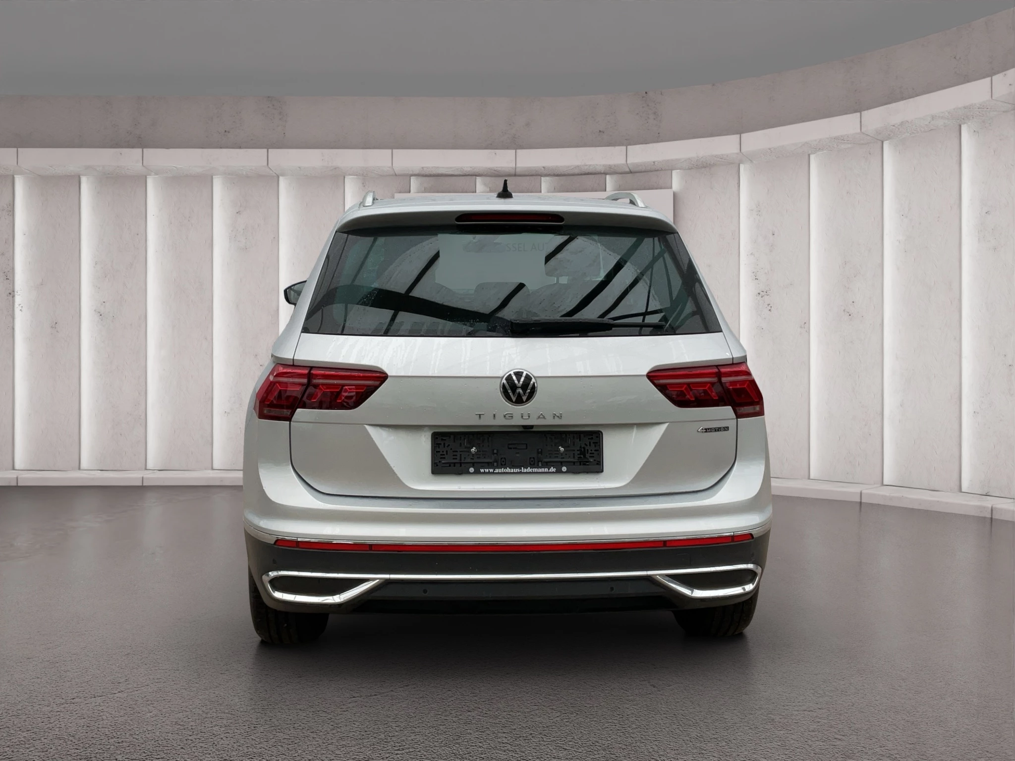 Volkswagen-Tiguan-image-4