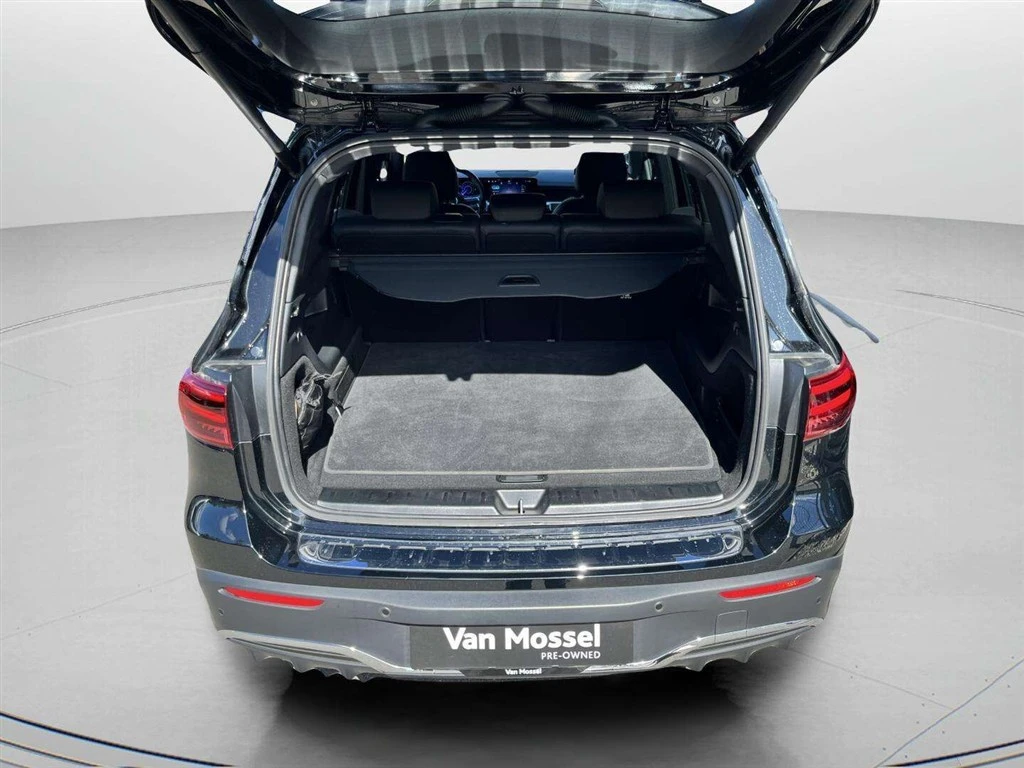 Mercedes-Benz-EQB-image-19