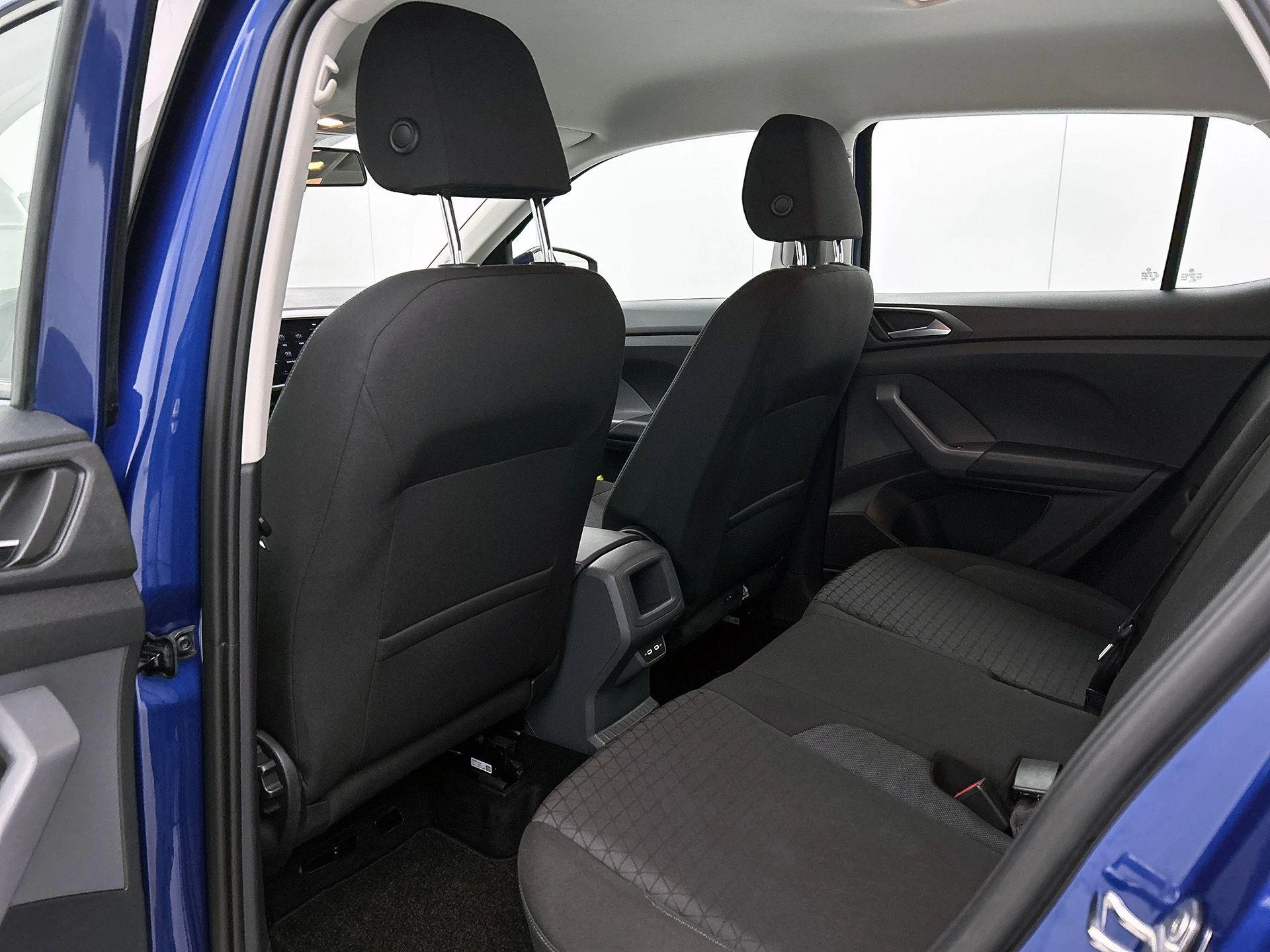 Volkswagen-T-Cross-image-27