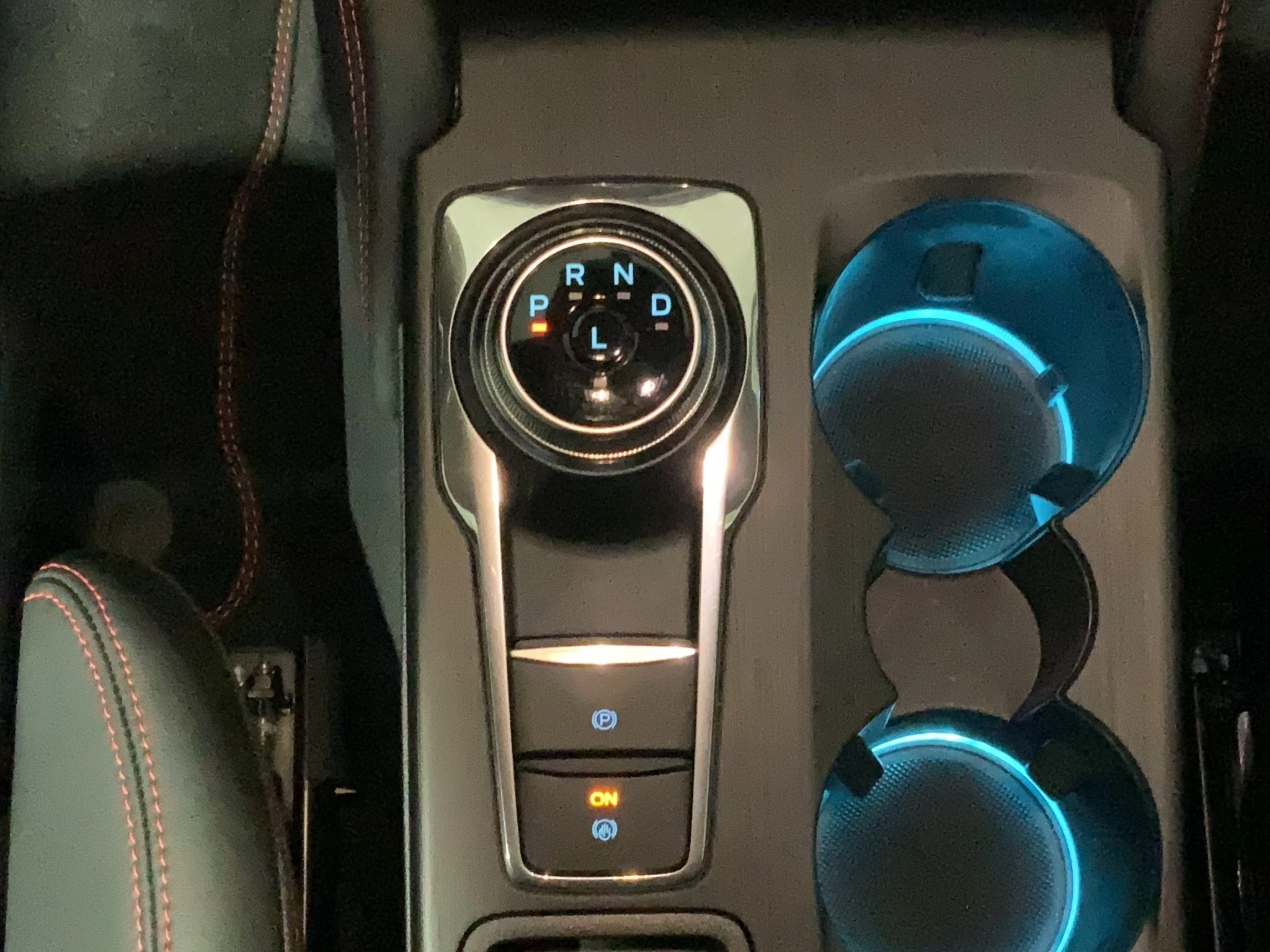 Ford Kuga ST-Line X Aut.*360GRAD*LED-MATRIX*NAVI*GRA*WINTER-PKT..