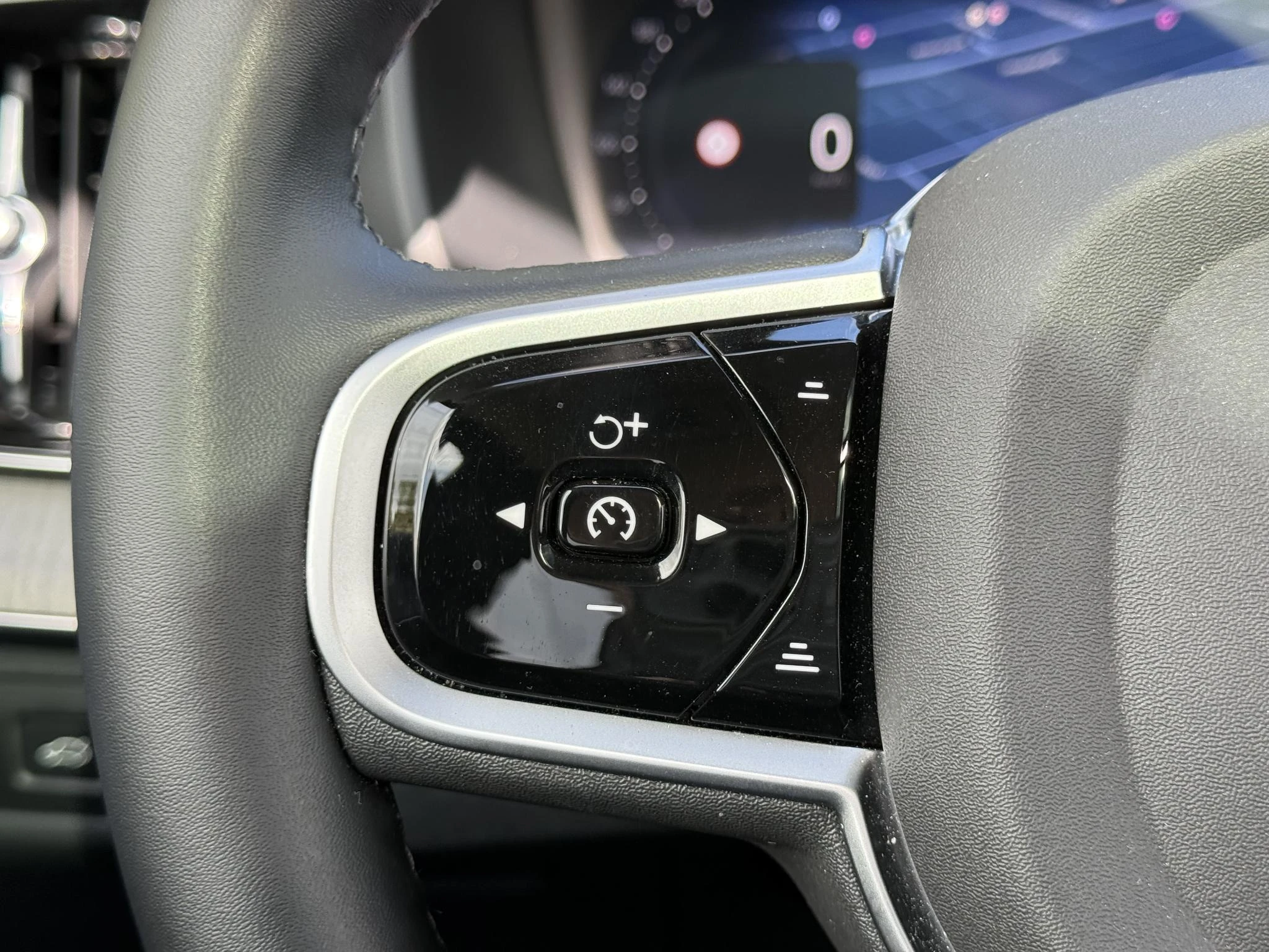 Volvo-XC90-image-28