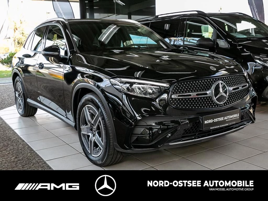 Mercedes-Benz GLC 300 d 4M AMG LED AHK DISTRO MEMORY AMBIENTE AMG LineX254 GLC 300 d 4M AMG LED AHK DISTRO MEMORY AMBIENTE AMG Line
