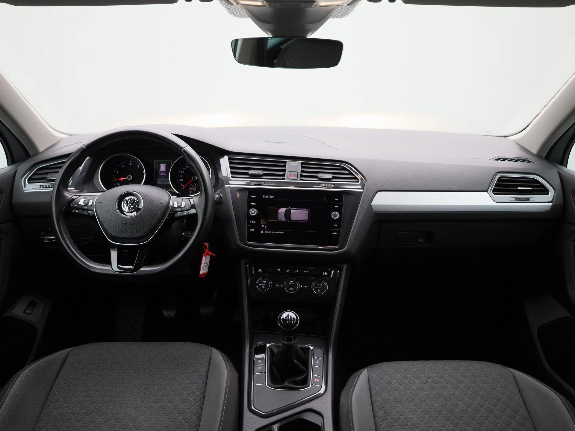 Volkswagen-Tiguan-image-34