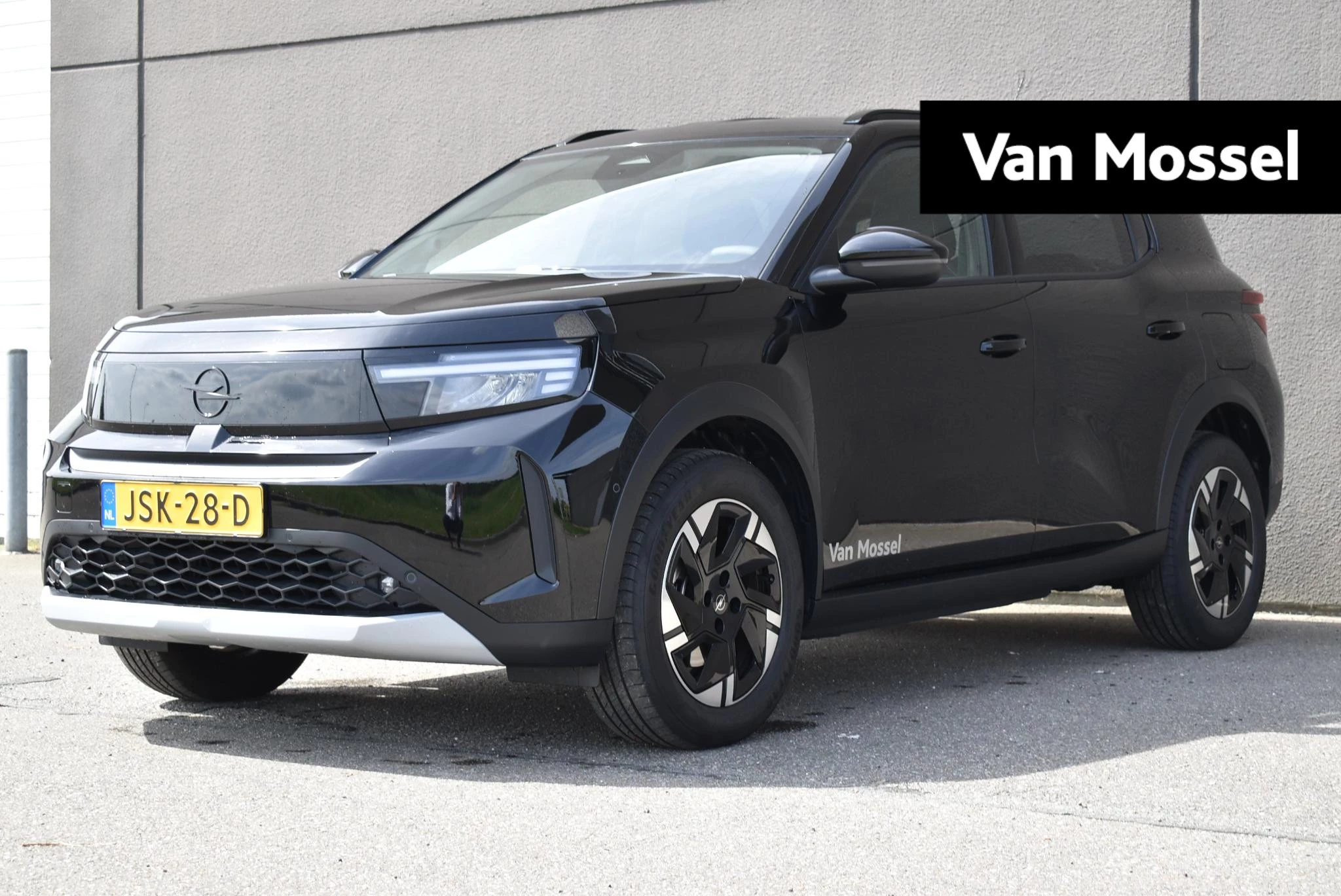 Opel-Frontera-image-0