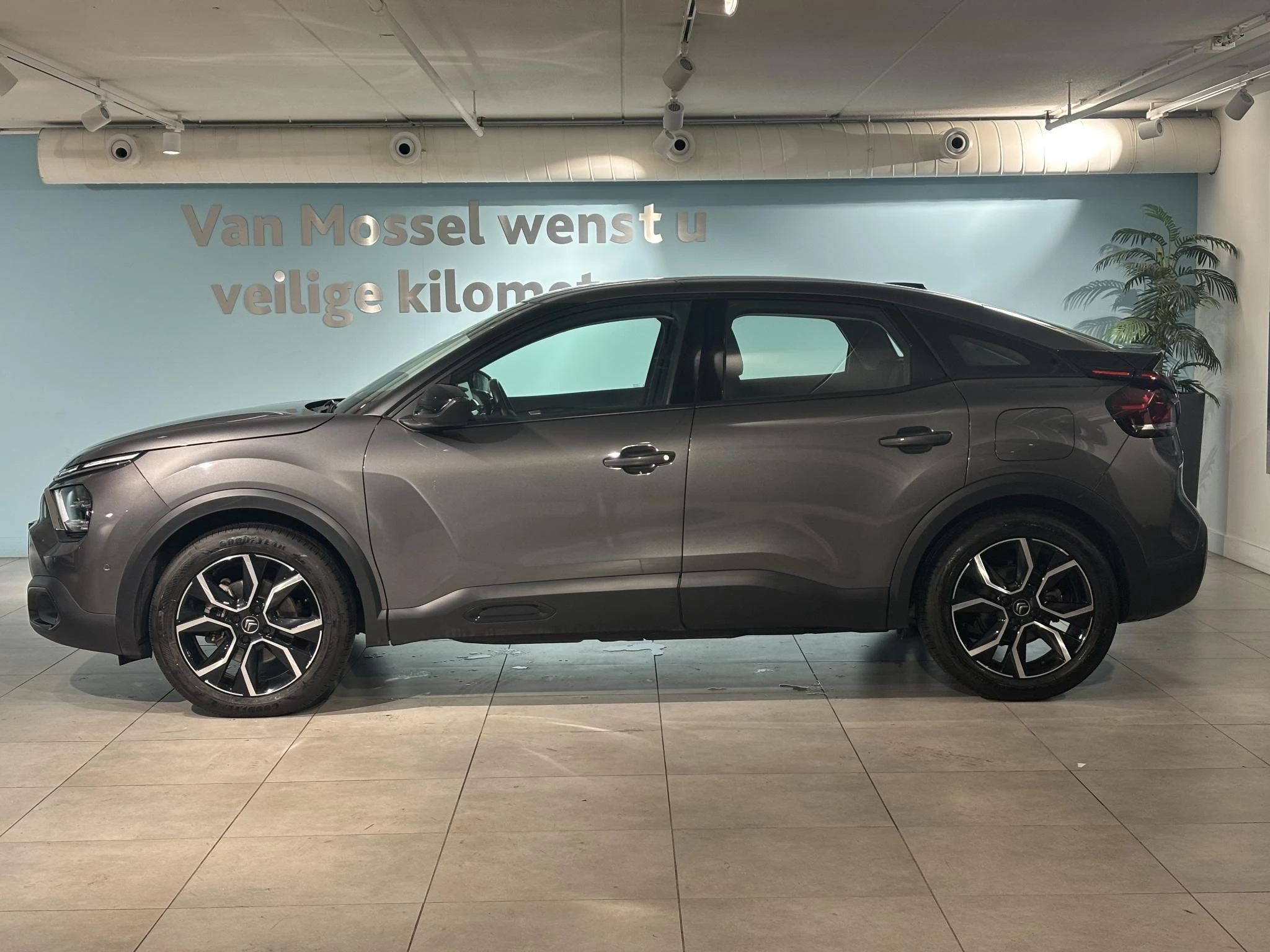 Citroën-ë-C4-image-2